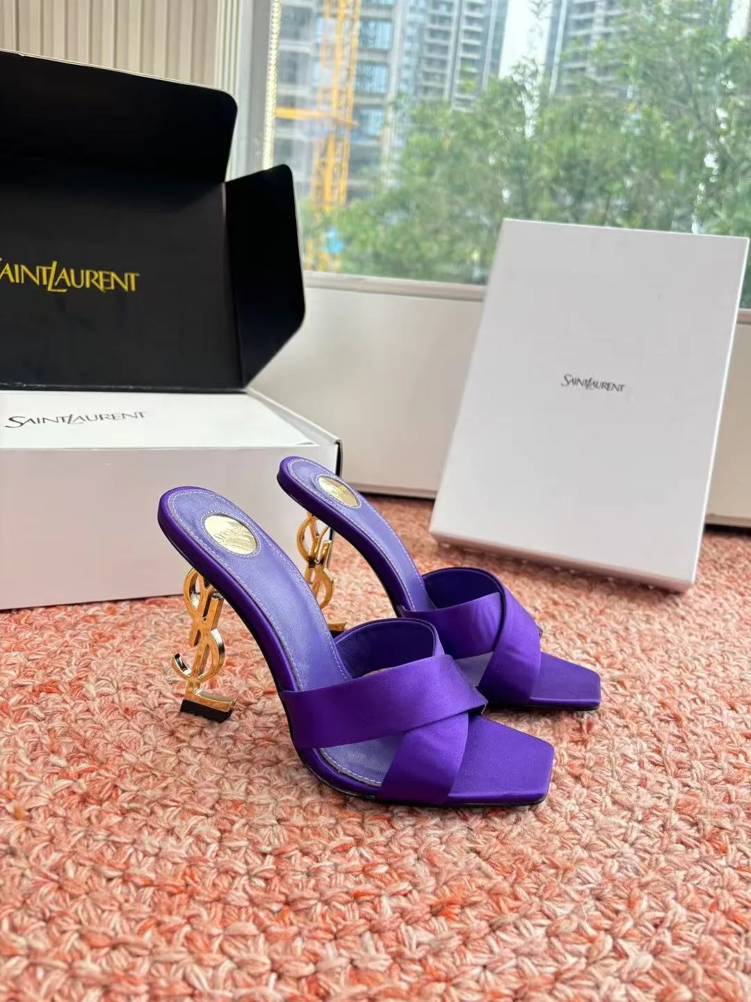 Босоножки Женские Saint Laurent 11660248