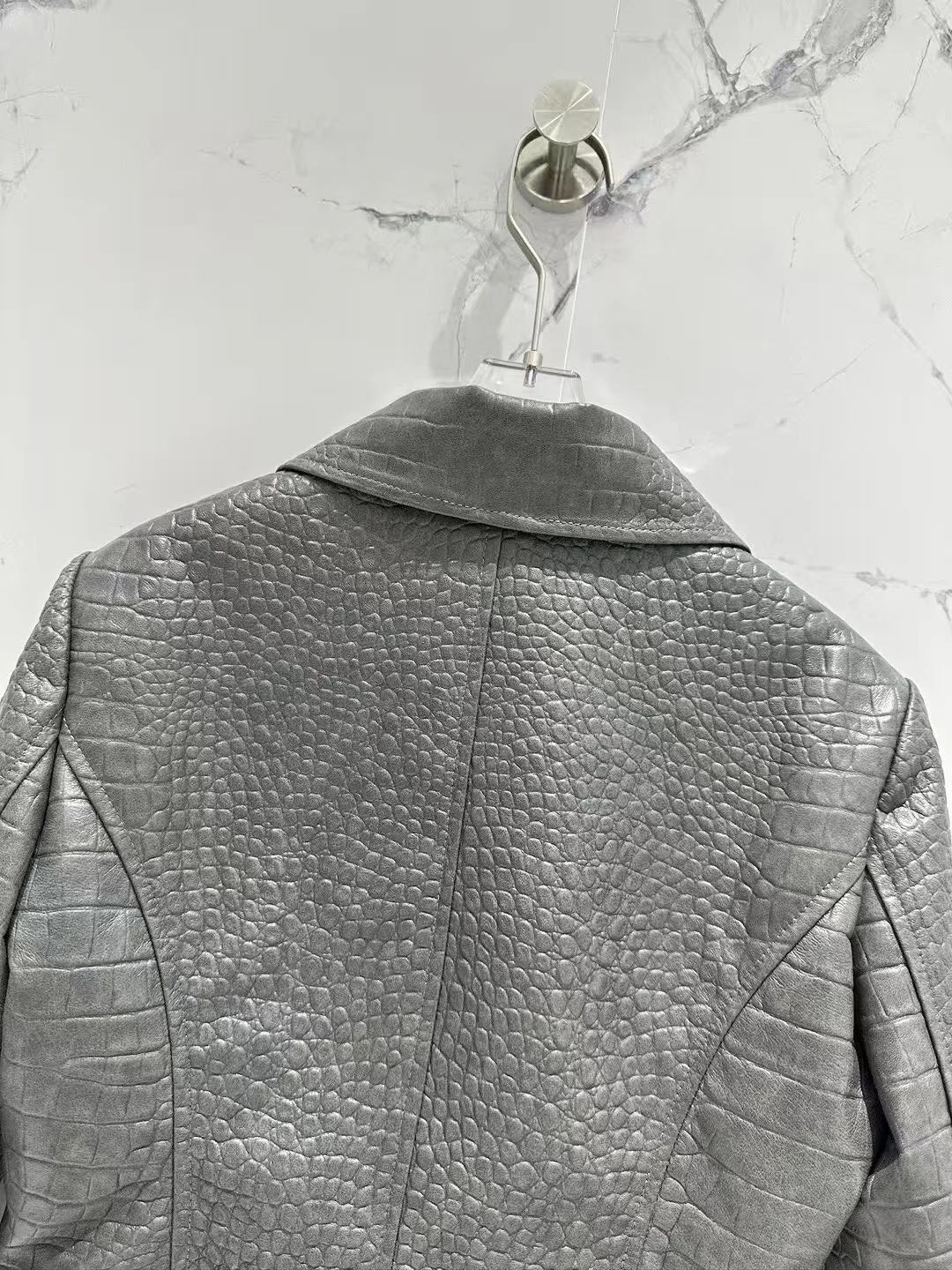 Кожаные Куртки И Дублёнки Женские Celine 11868470