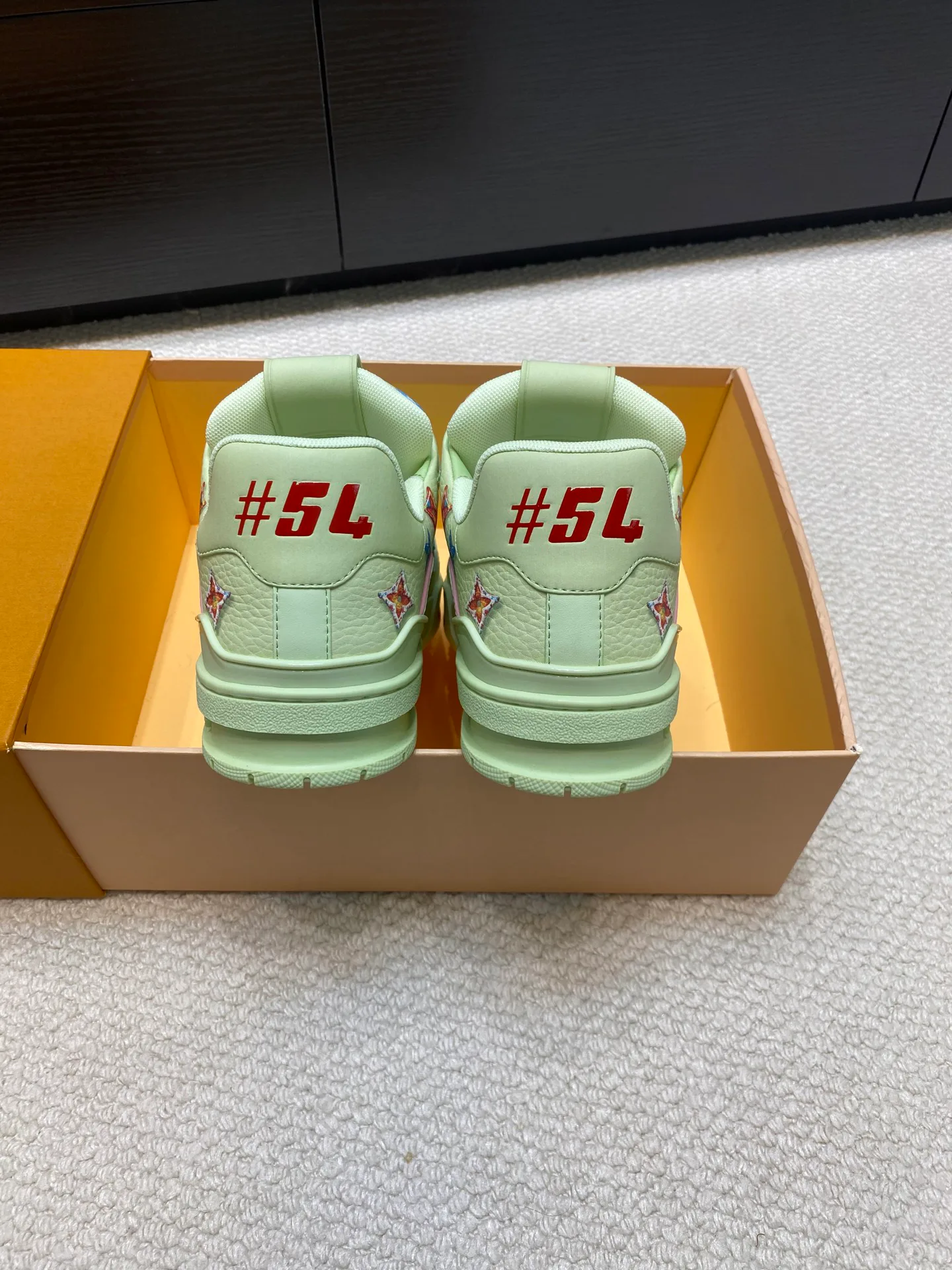 Кроссовки Женские Louis Vuitton 1132320