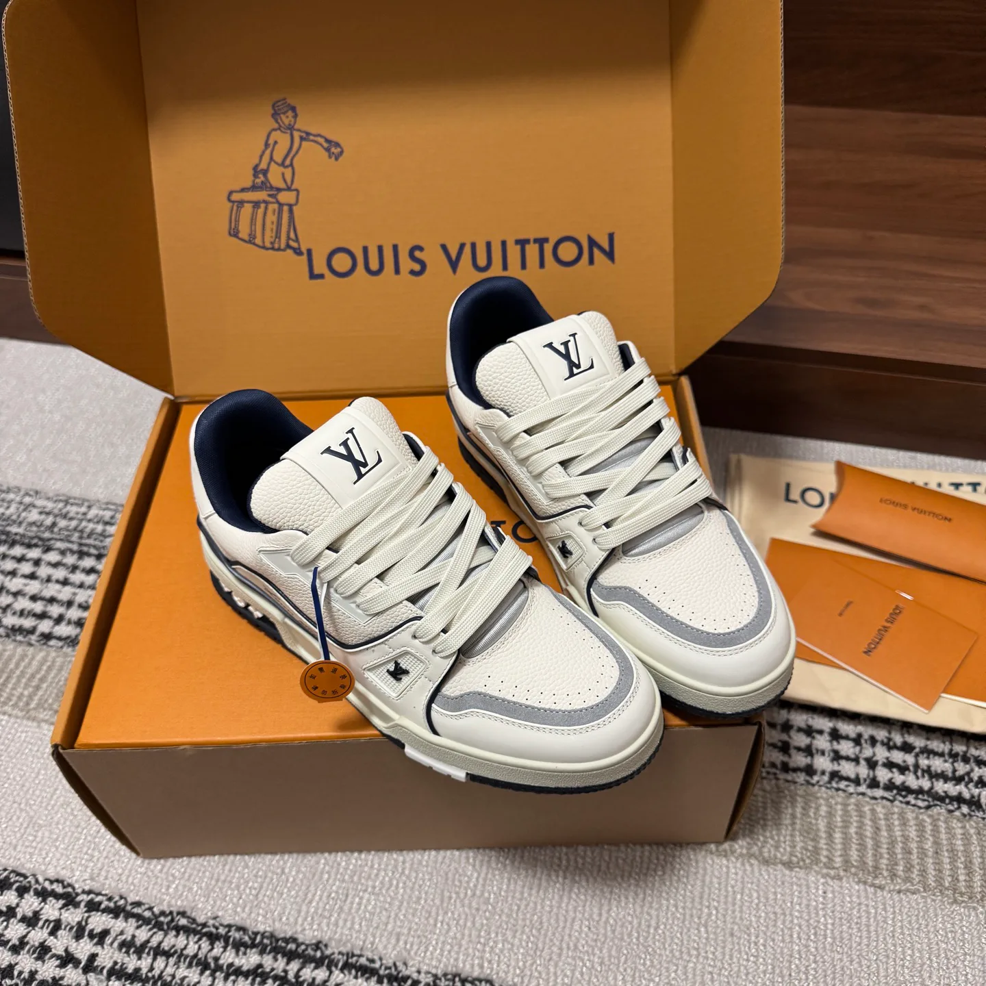 Кроссовки Женские Louis Vuitton 1546783