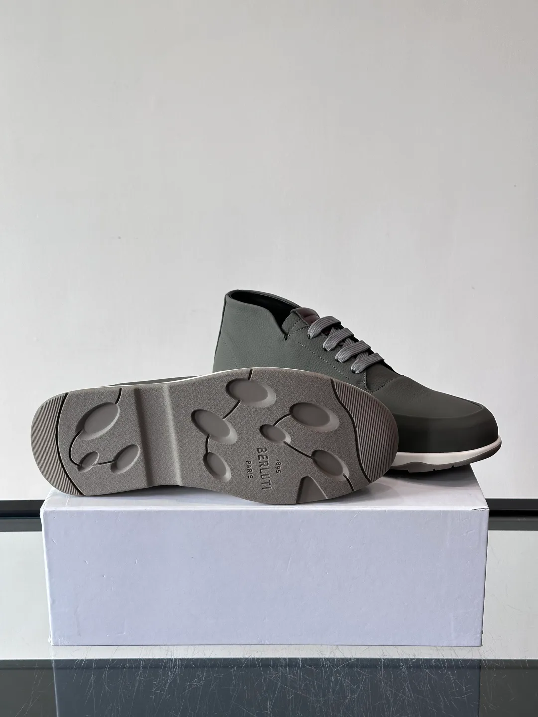 Кроссовки Мужские Berluti 674517