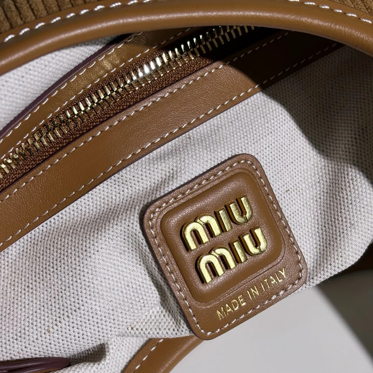 Классические Сумки Женские Miu Miu 10105222