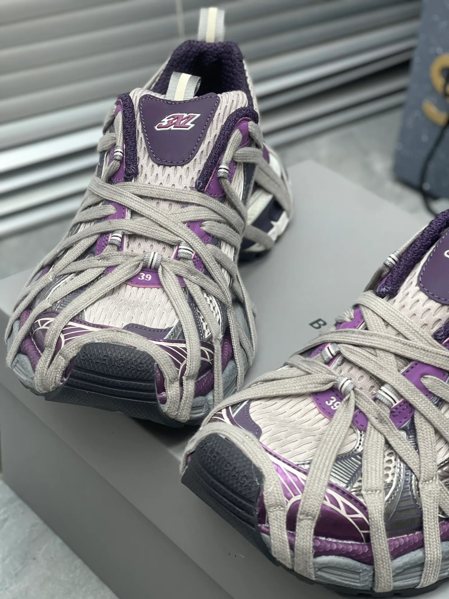 Кроссовки Мужские Balenciaga 19091397