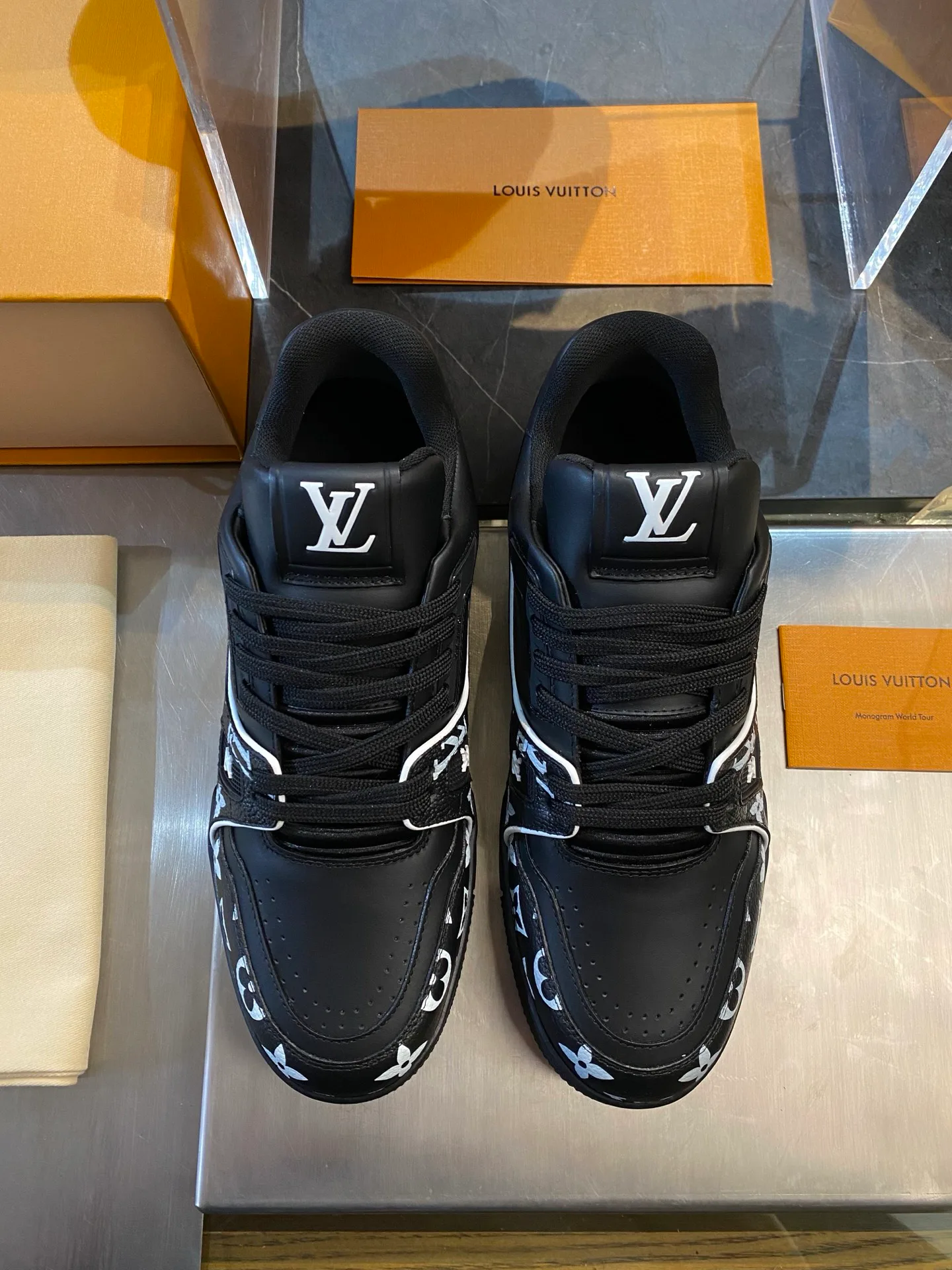 Кроссовки Женские Louis Vuitton 1276799