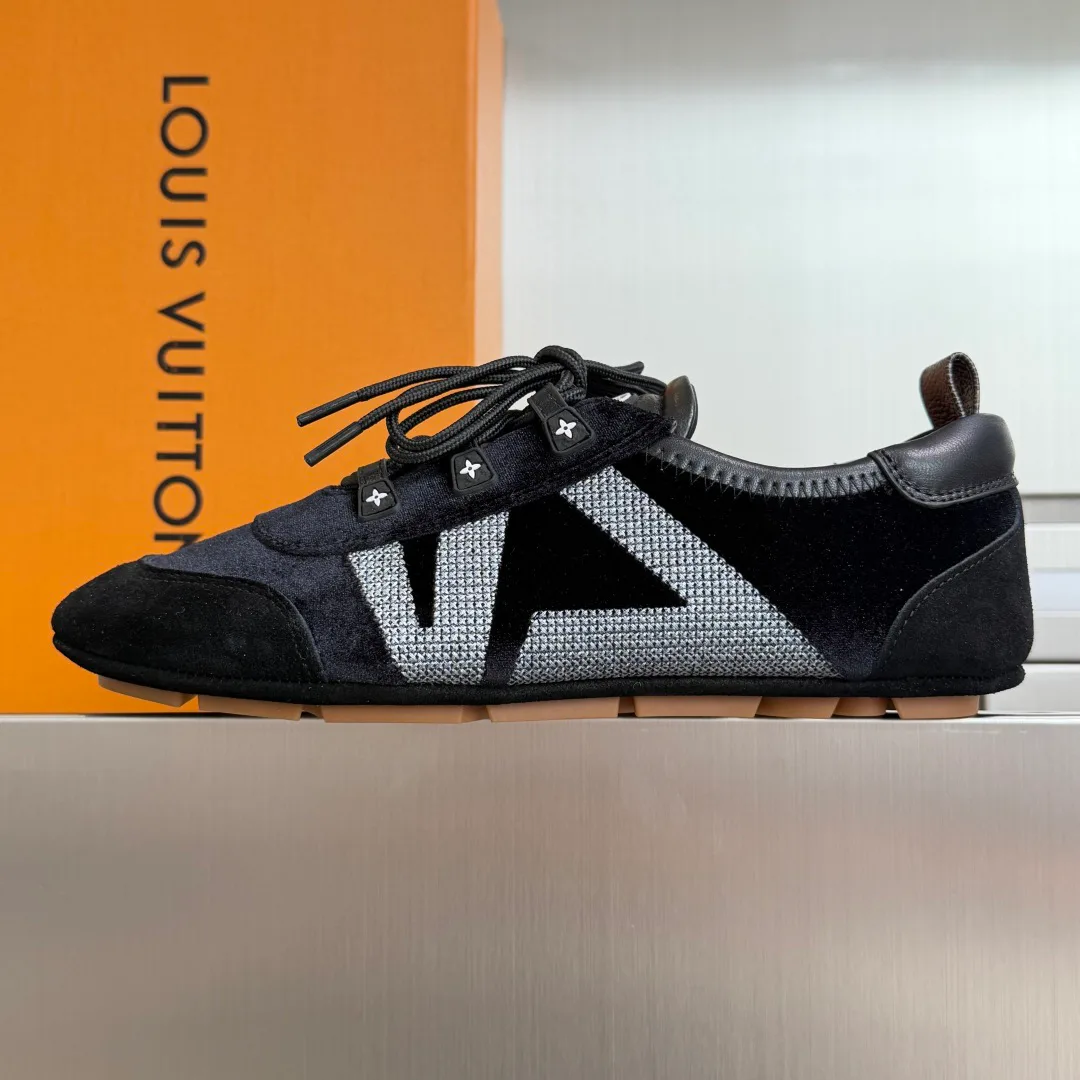 Кроссовки Женские Louis Vuitton 4304561