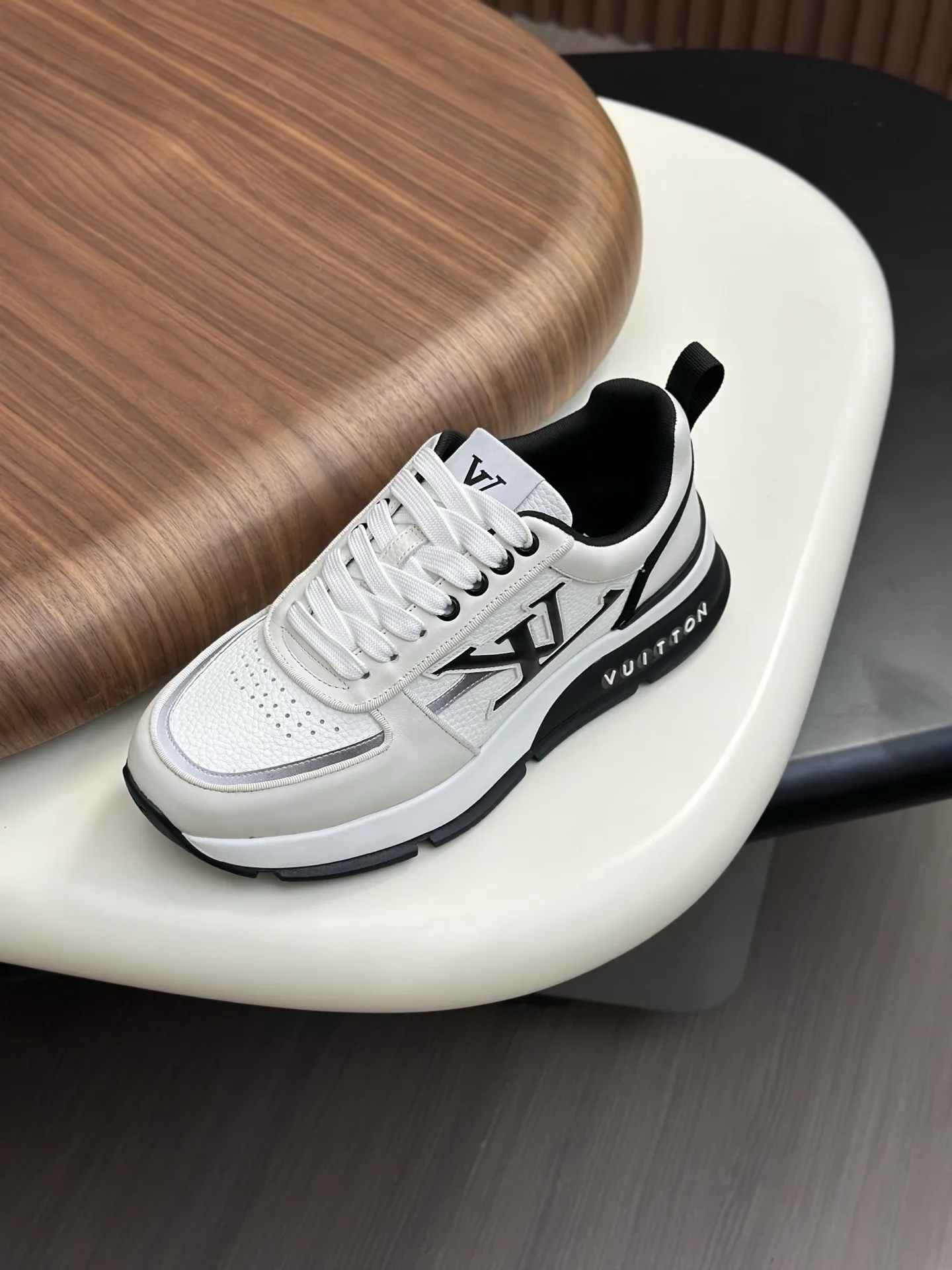 Кроссовки Женские Louis Vuitton 302822