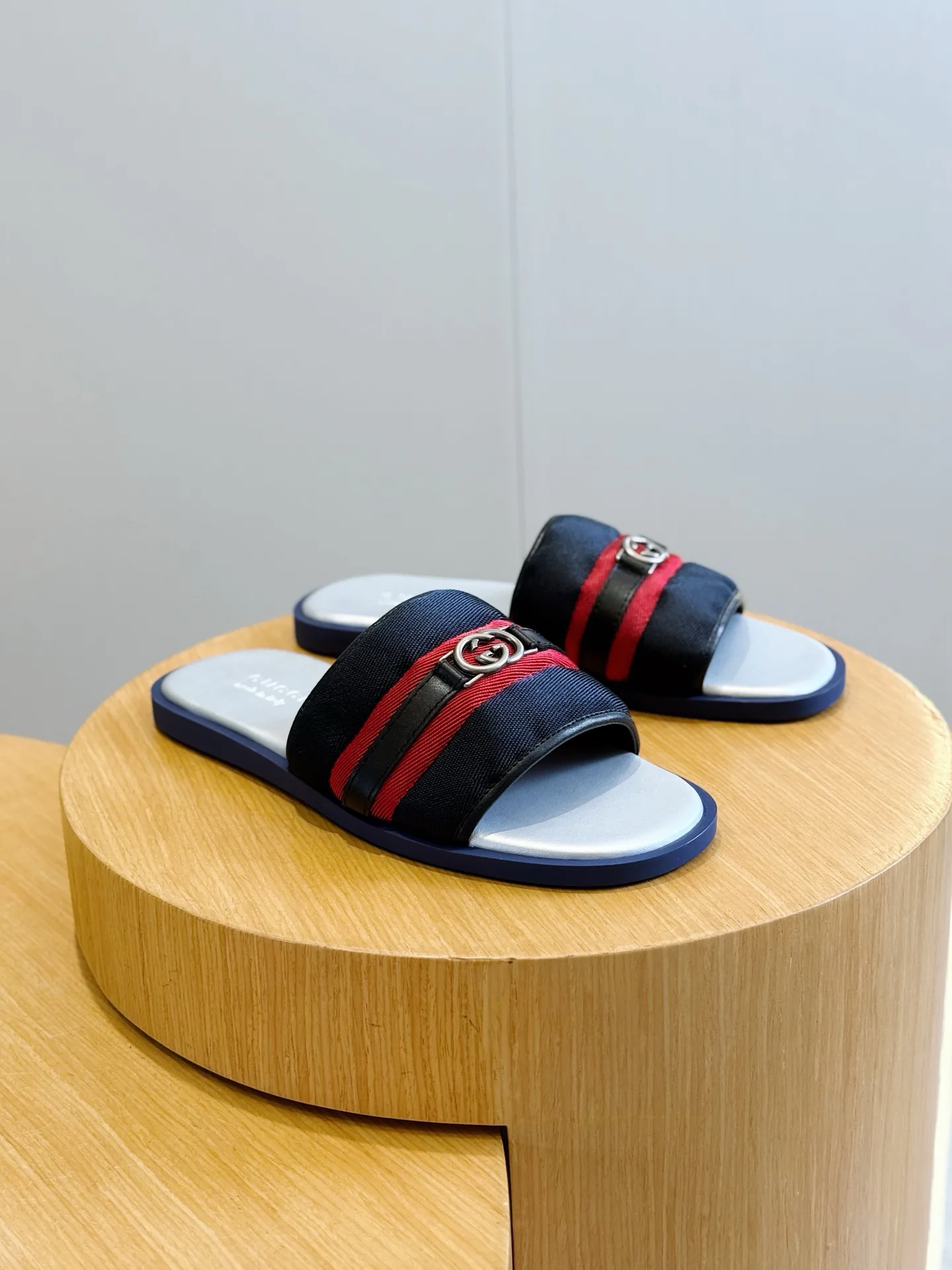 Шлепанцы Мужские Gucci 17349627