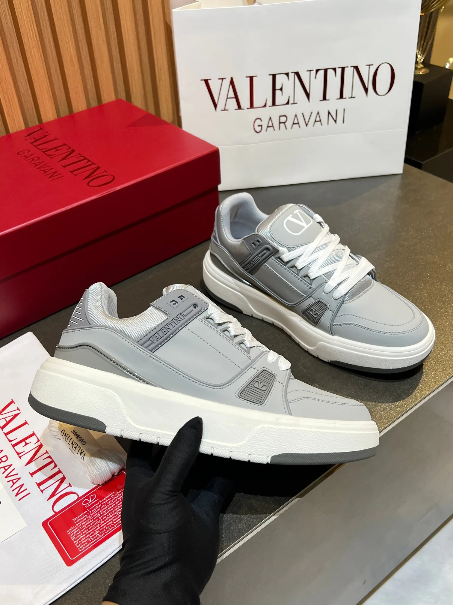 Кроссовки Женские Valentino 11575956