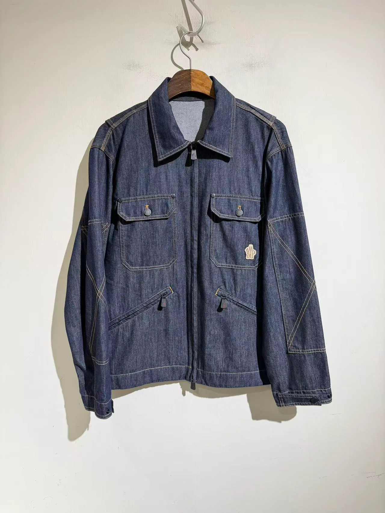 Куртки И Пуховики Мужские Moncler 11515059