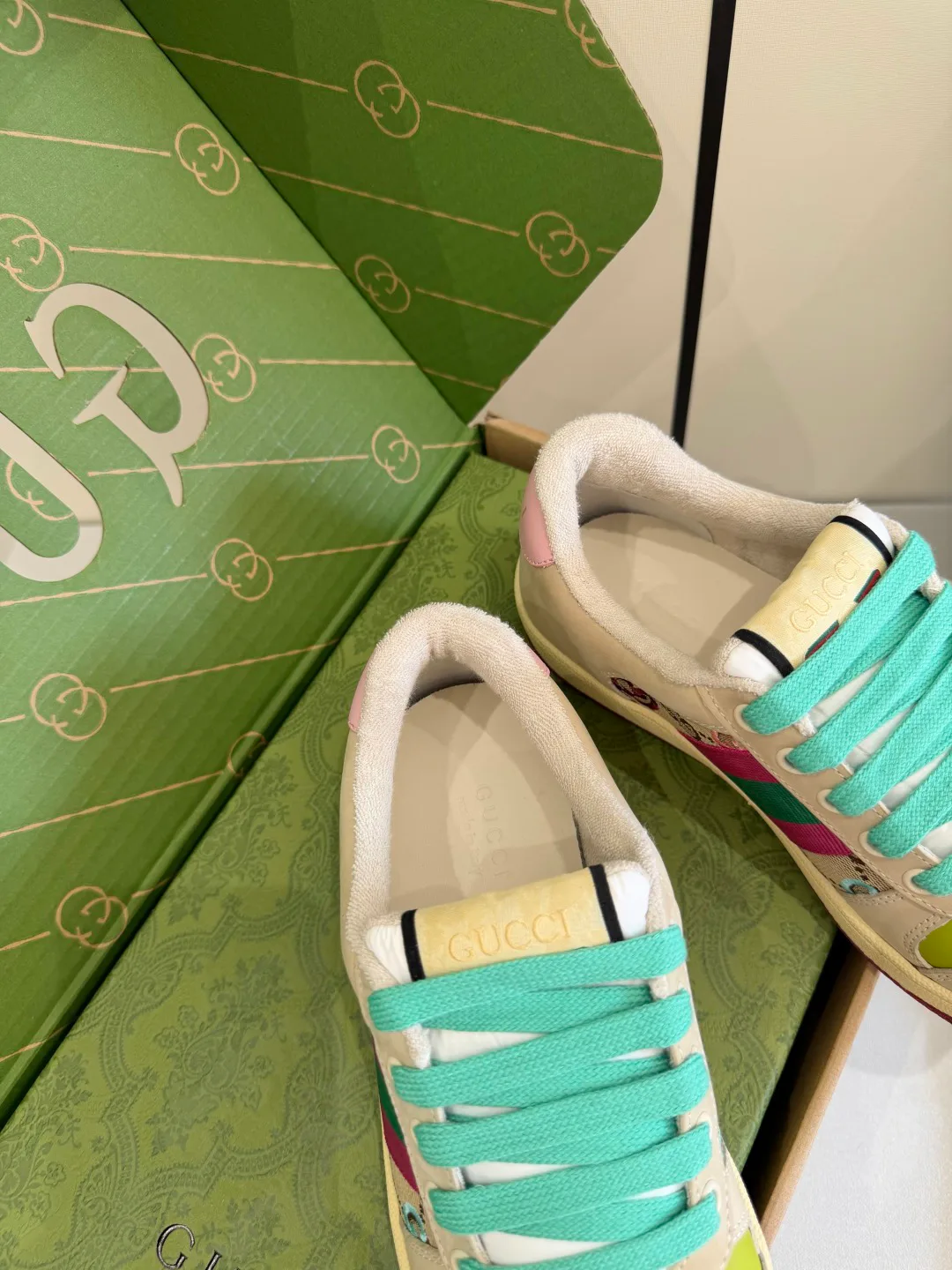 Кроссовки Женские Gucci 839603