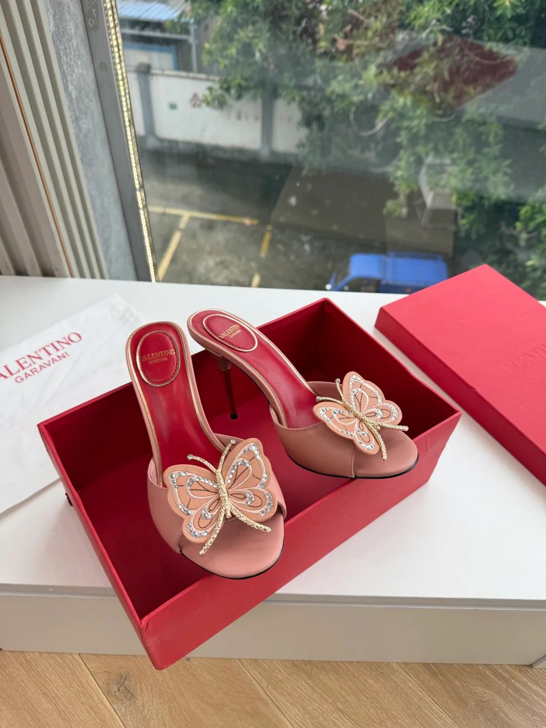 Босоножки Женские Valentino 18142682