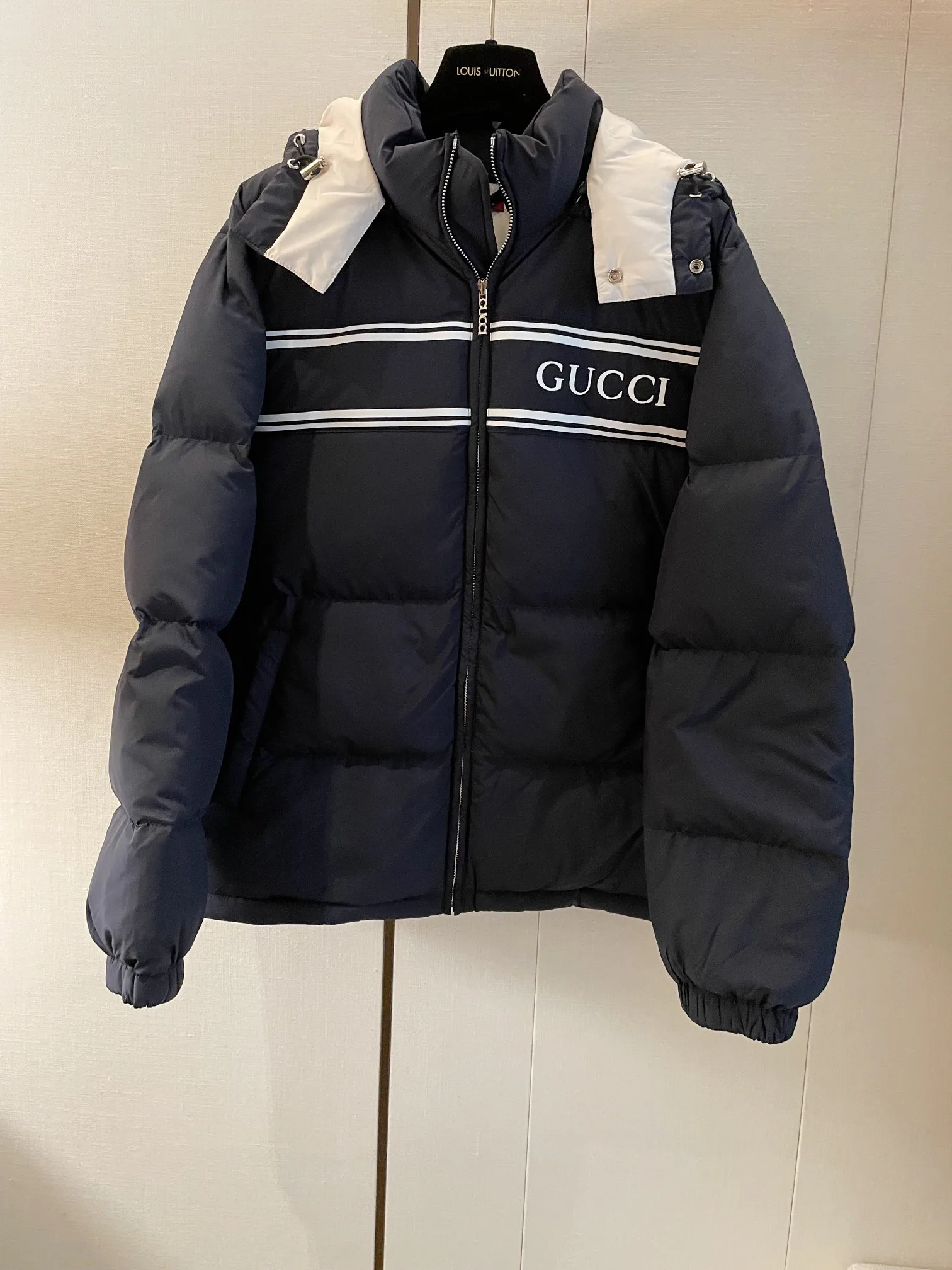 Куртки И Пуховики Женские Gucci 1144012