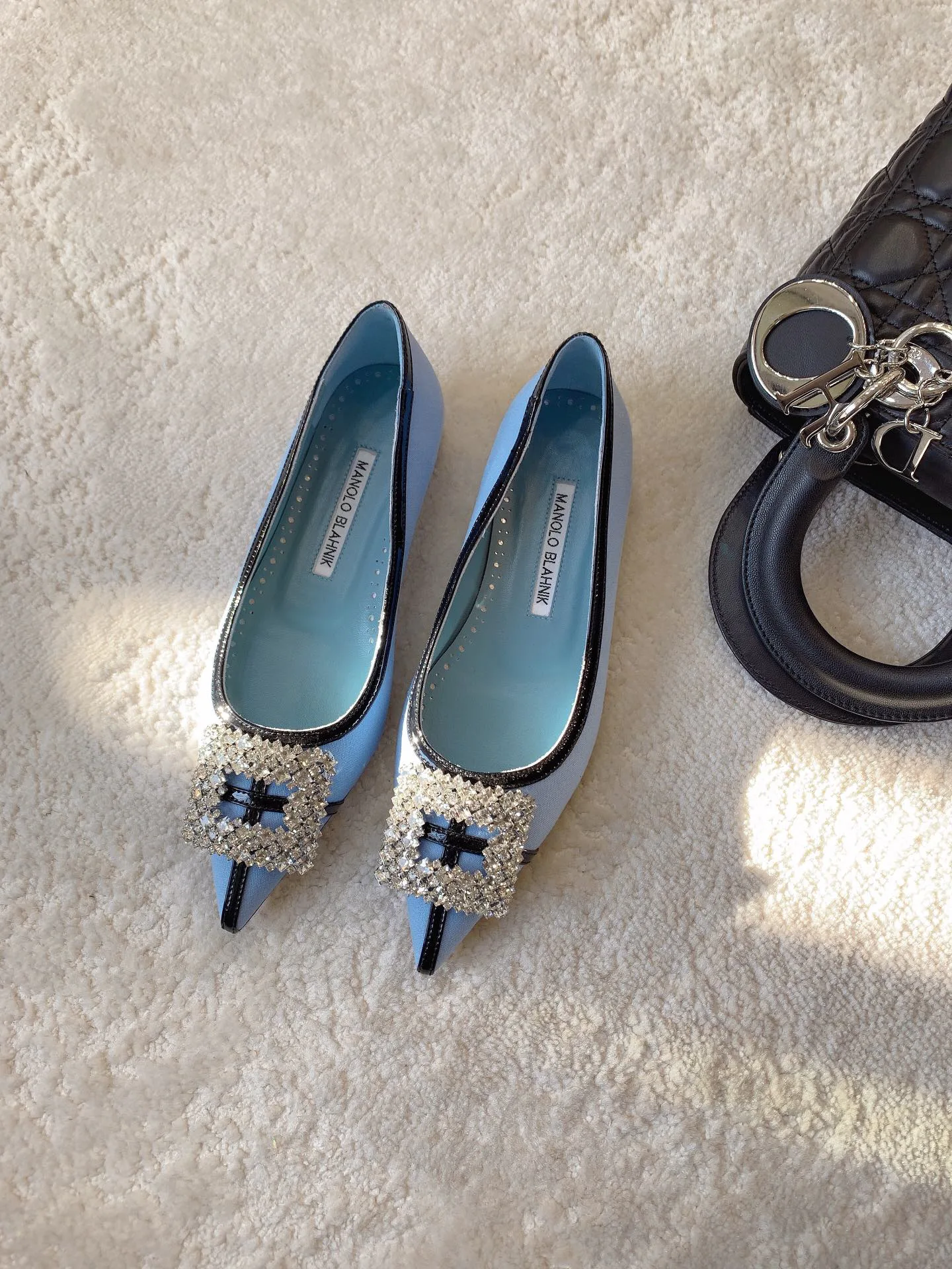 Туфли Женские Manolo Blahnik 18698279