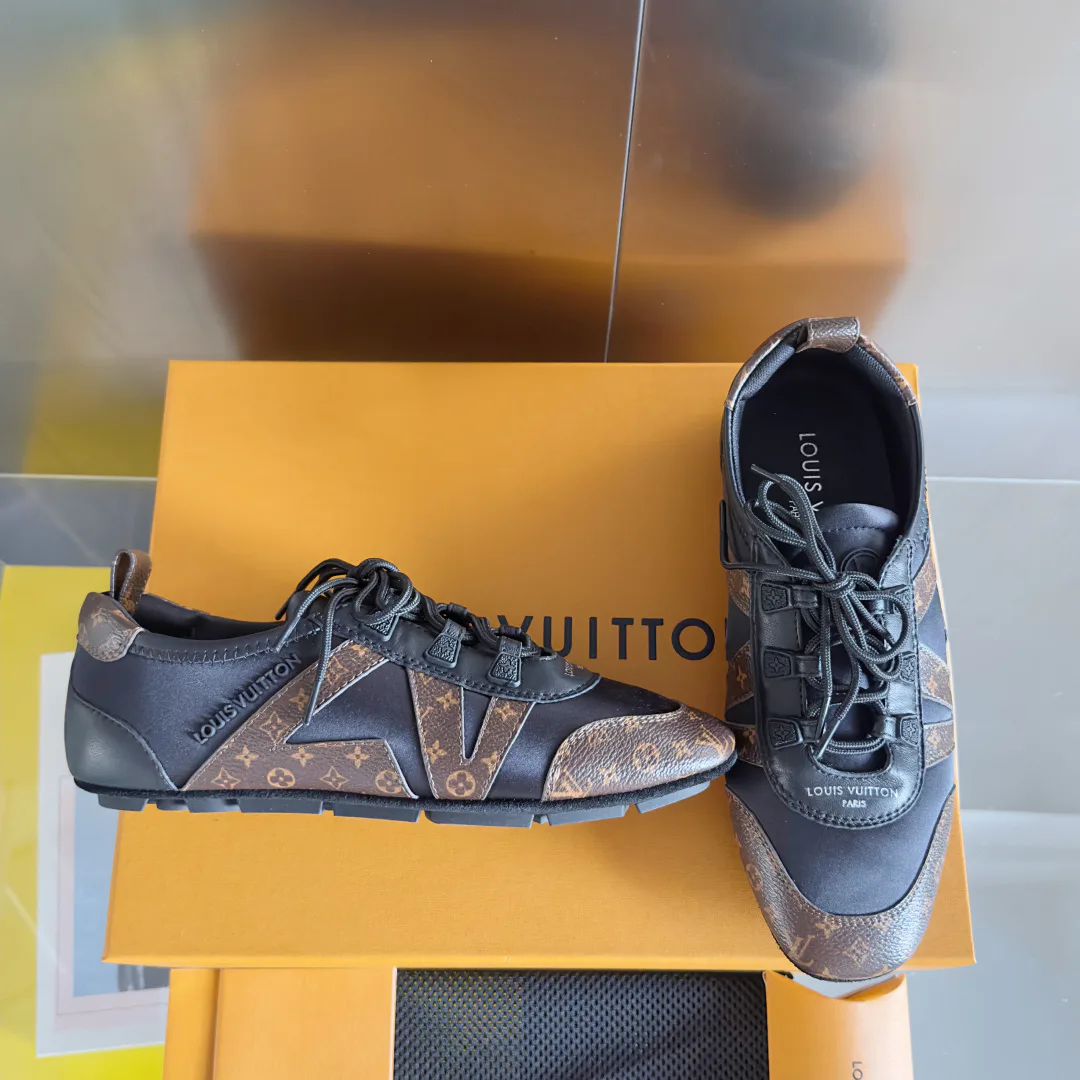 Кроссовки Женские Louis Vuitton 3098165