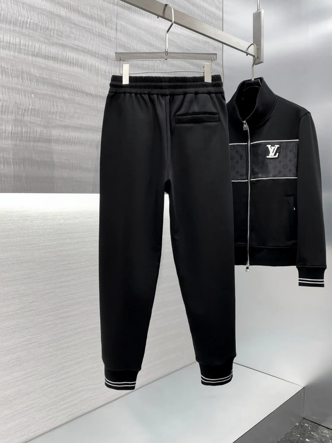 Спортивные Костюмы Мужские Louis Vuitton 2190