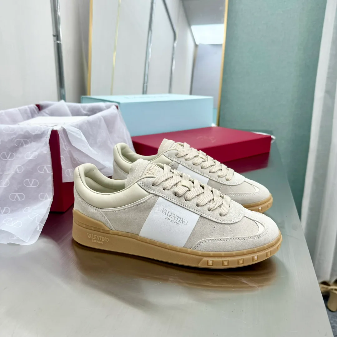 Кроссовки Женские Valentino 17955034