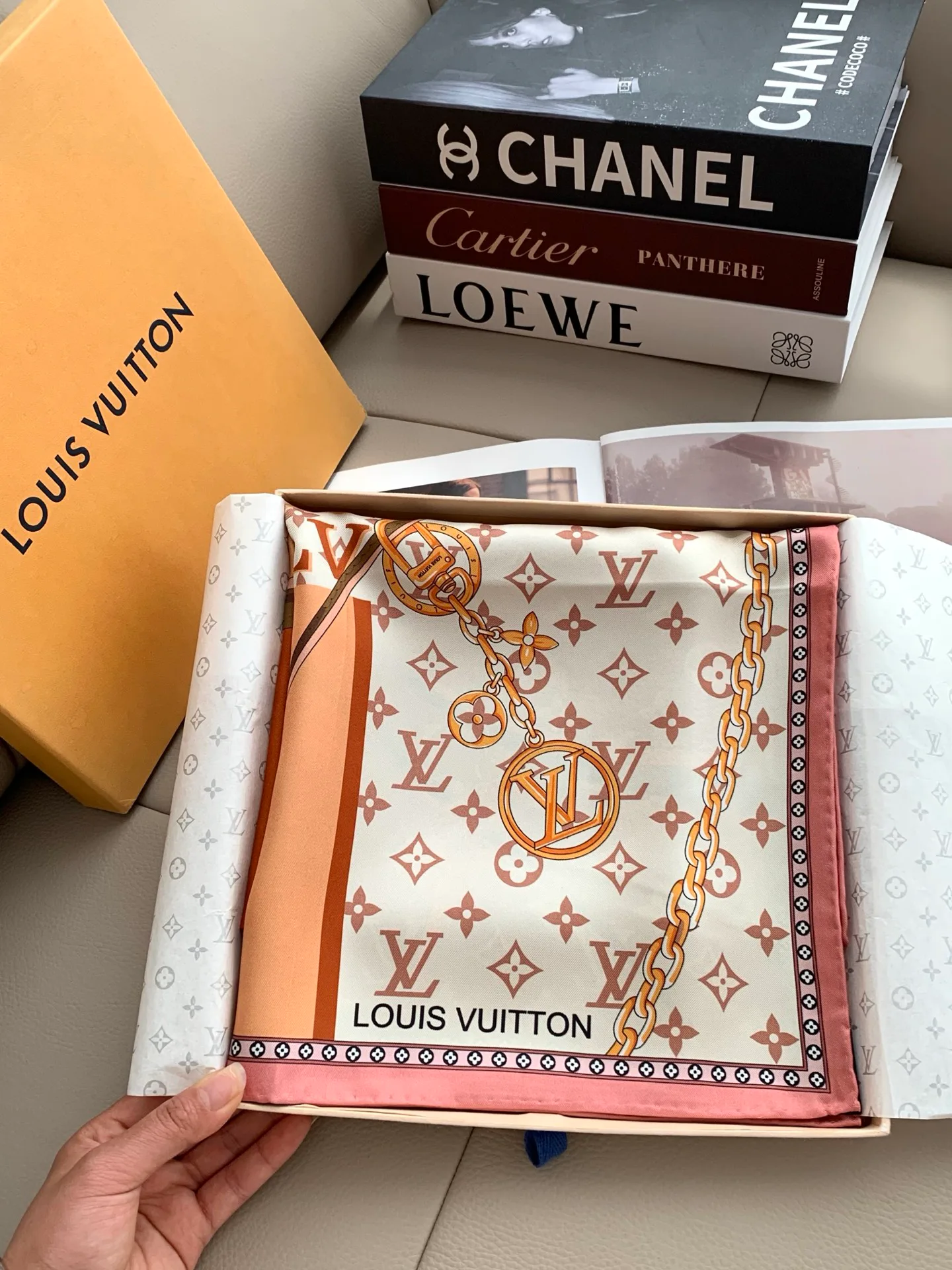 Платки Louis Vuitton 18675539