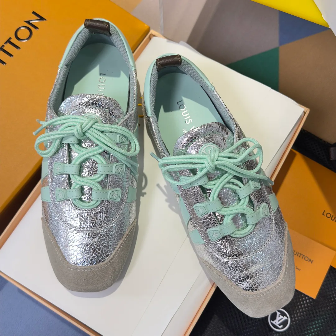 Кроссовки Женские Louis Vuitton 17780696