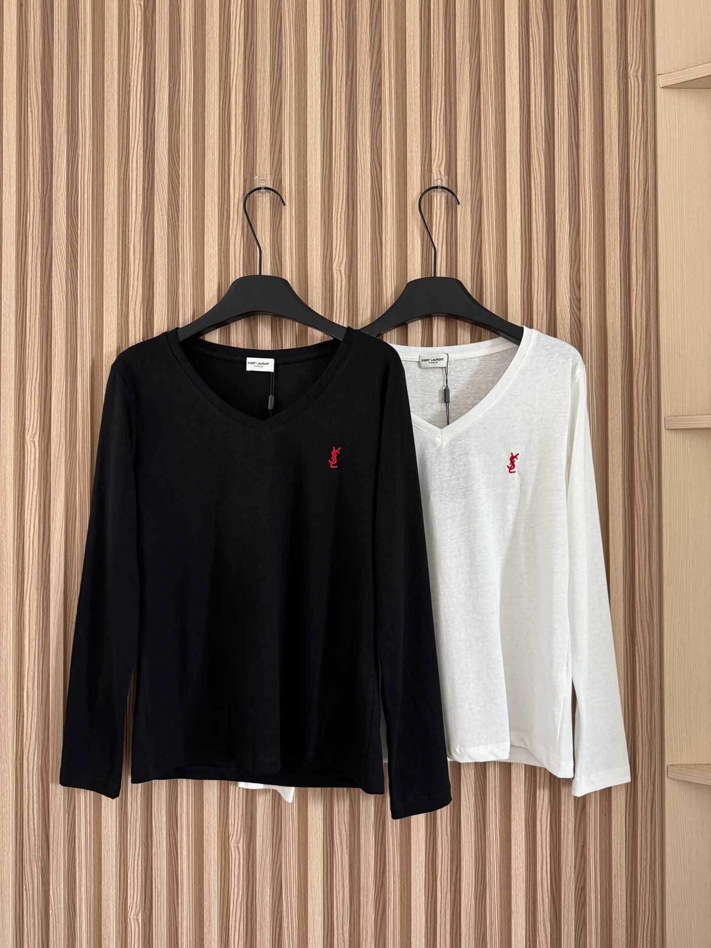 Футболки Женские Saint Laurent 17995053
