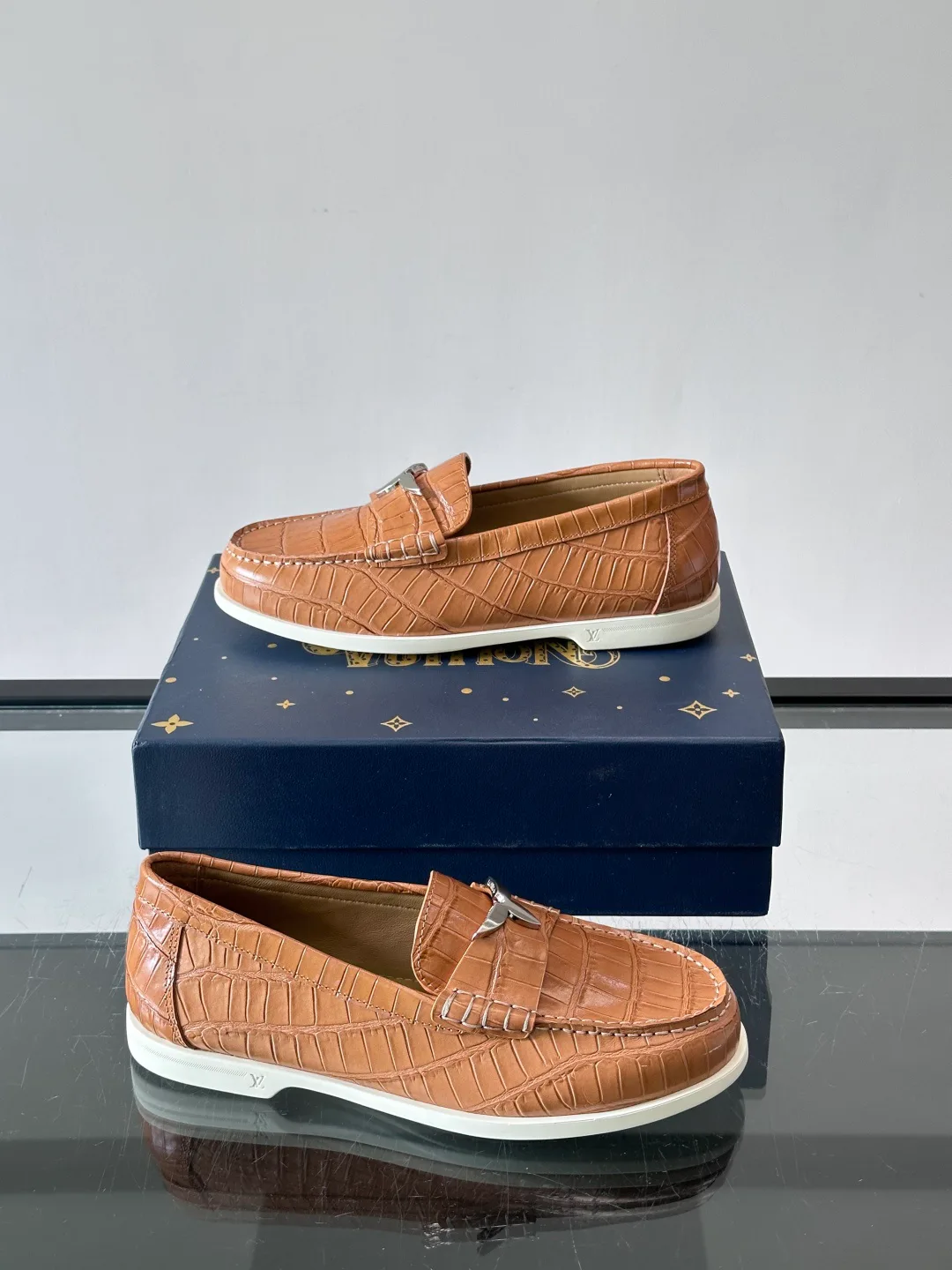 Лоферы И Туфли Мужские Louis Vuitton 18118560