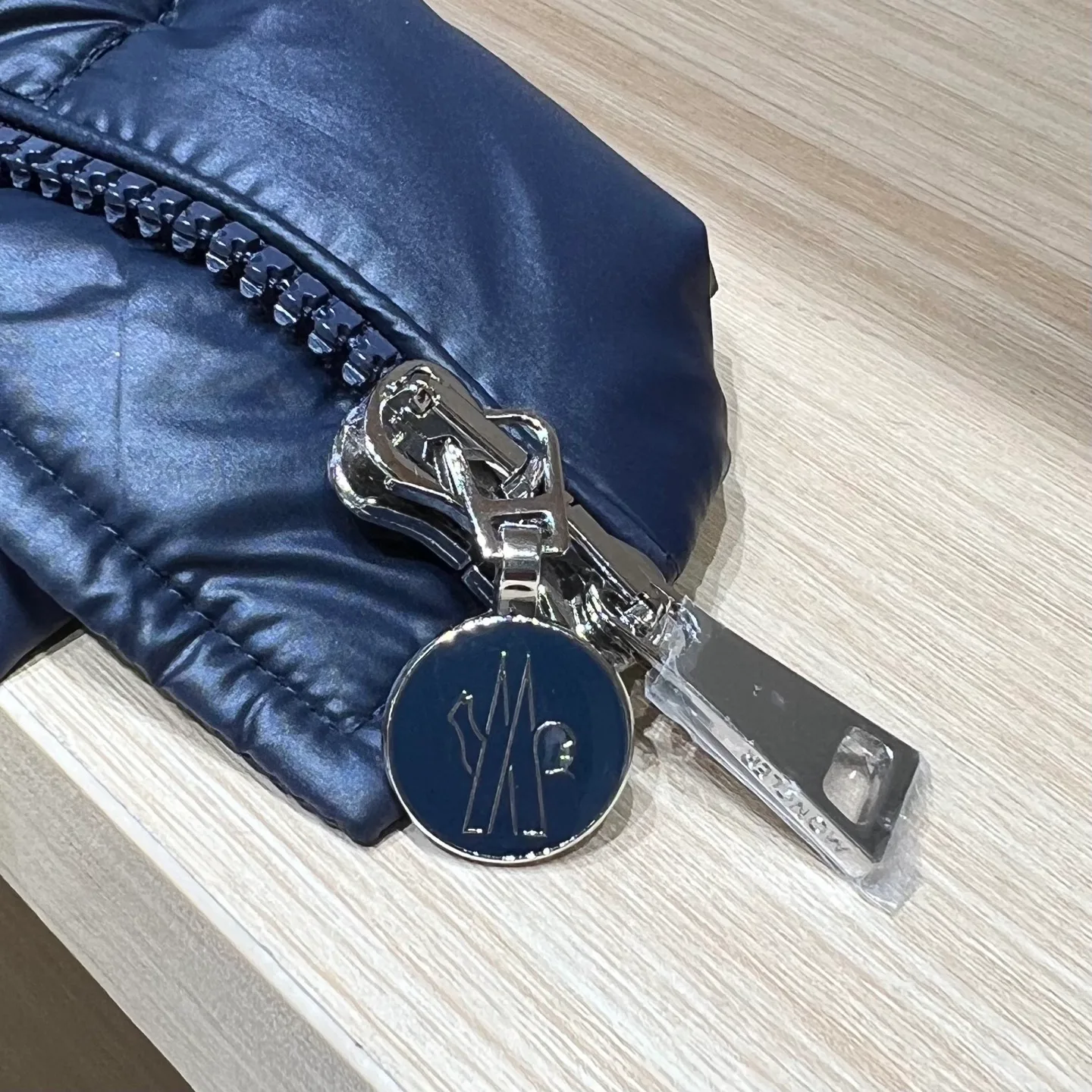 Куртки И Пуховики Женские Moncler 18284058
