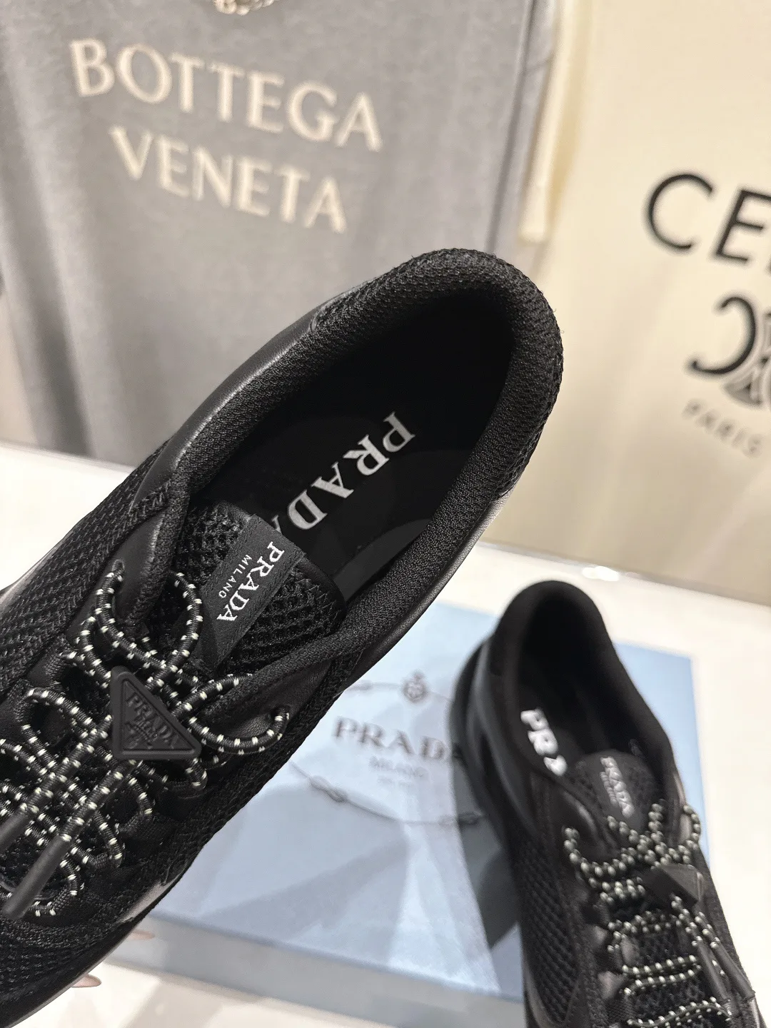Кроссовки Женские Prada 13218159