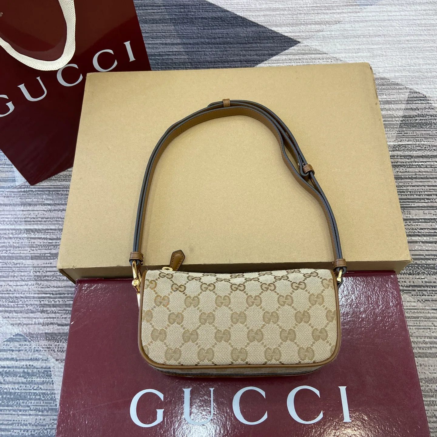 Классические Сумки Женские Gucci 11704002