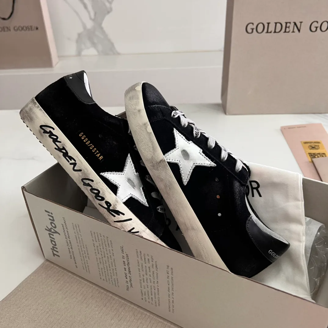 Кроссовки Женские Golden Goose 16995656