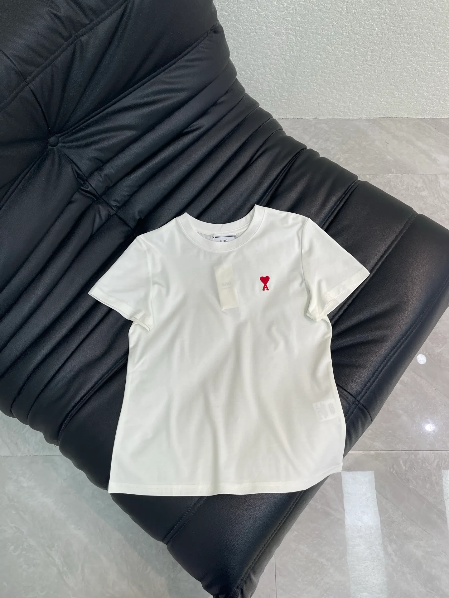 Футболки Женские Ami Paris 11569370
