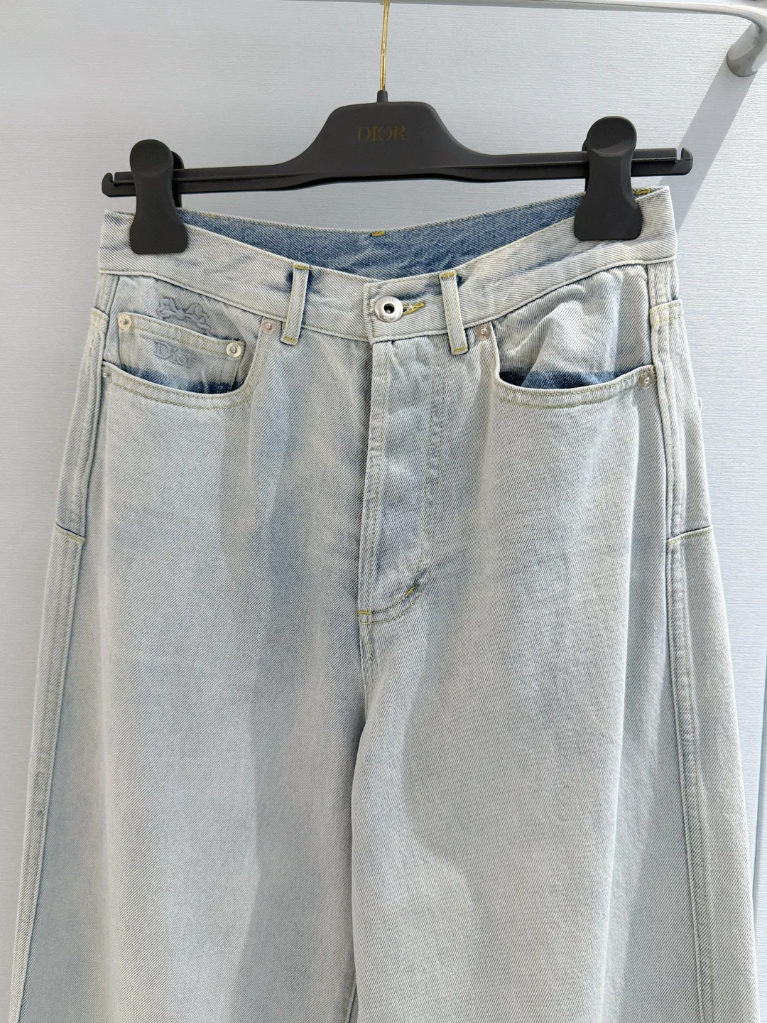 Джинсы Женские Christian Dior 17340485