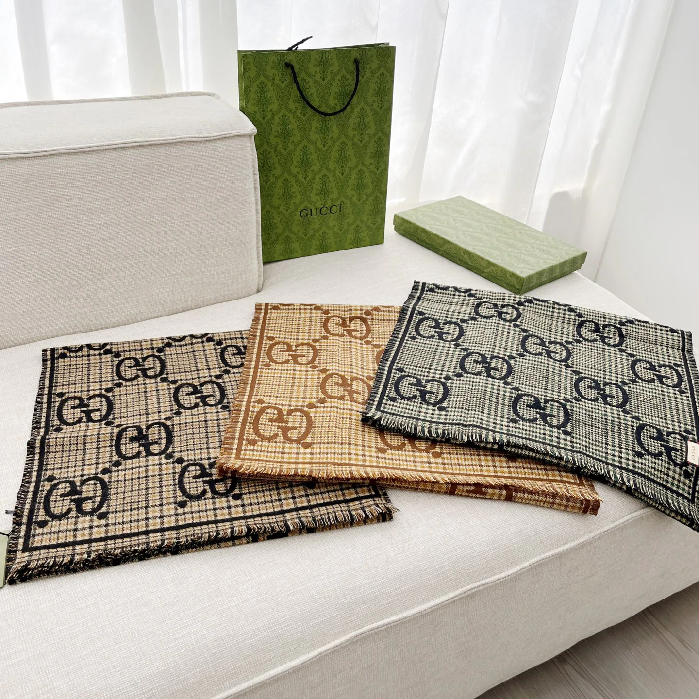 Шарфы Gucci 437866