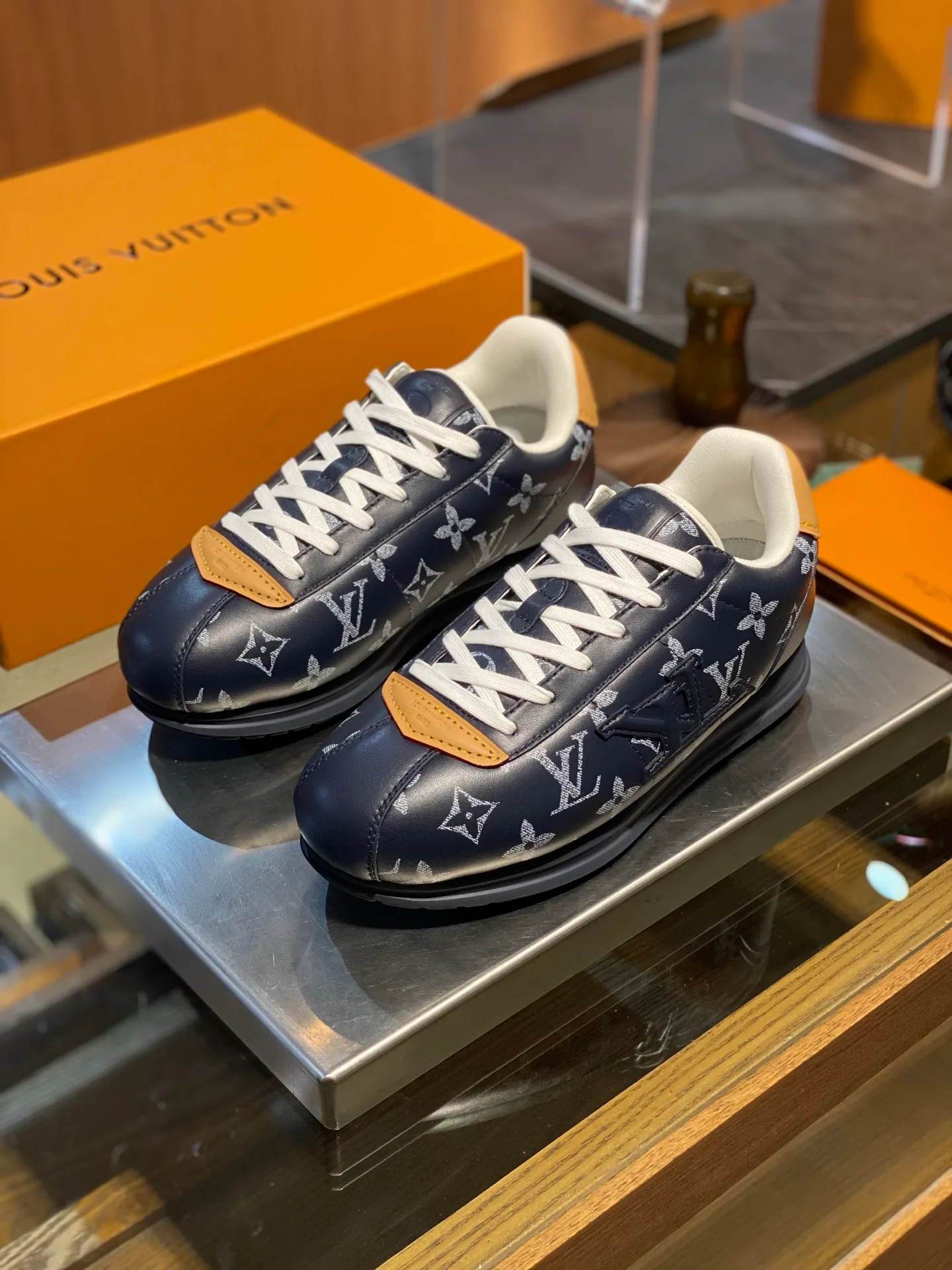 Кроссовки Мужские Louis Vuitton 408500