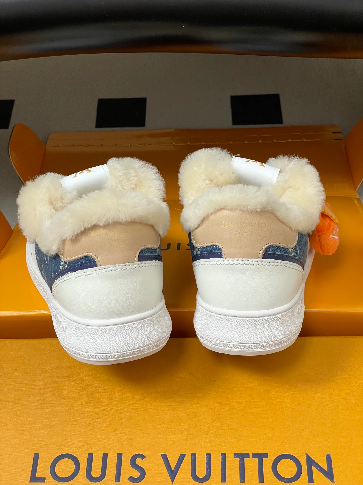 Кроссовки Женские Louis Vuitton 1706468