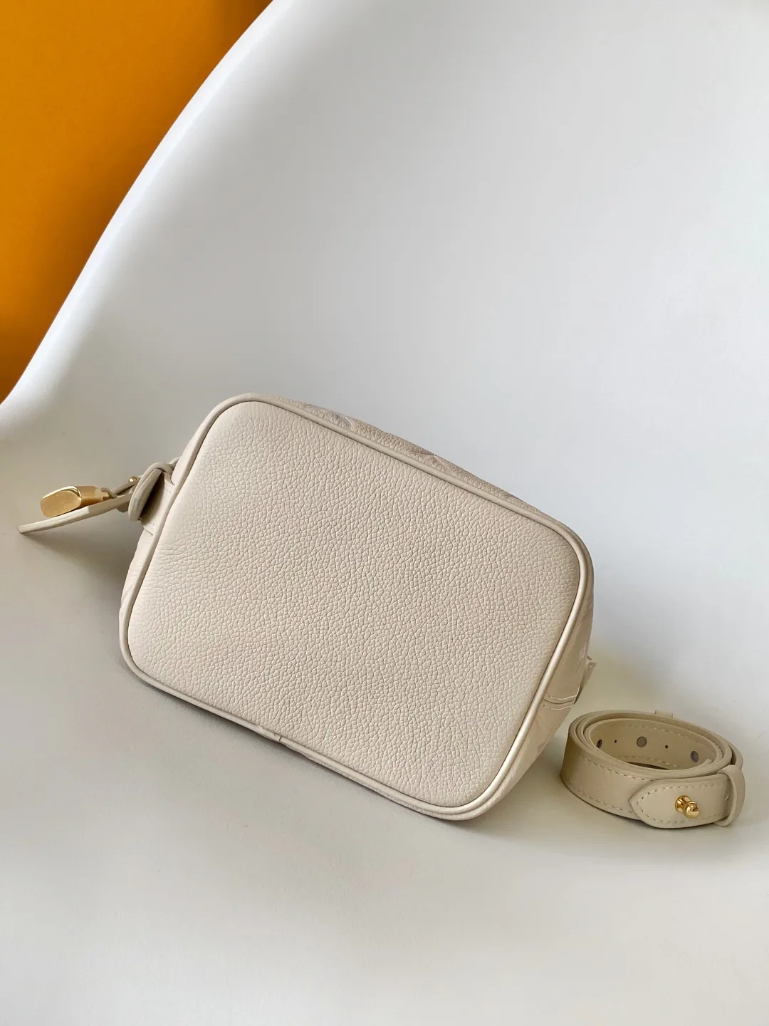 Сумки На Ремне Женские Louis Vuitton 57814