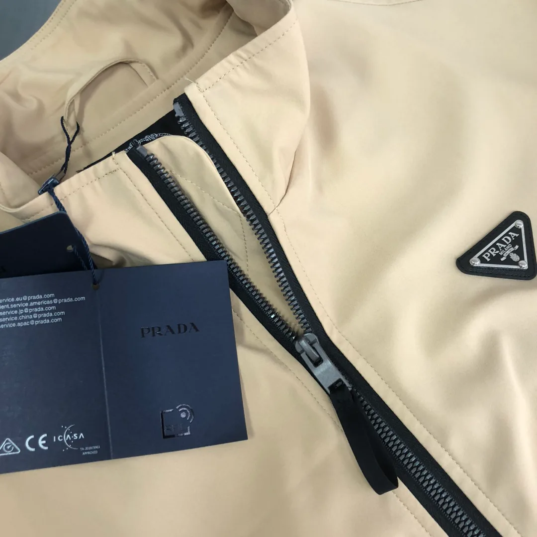 Куртки И Пуховики Мужские Prada 13230395