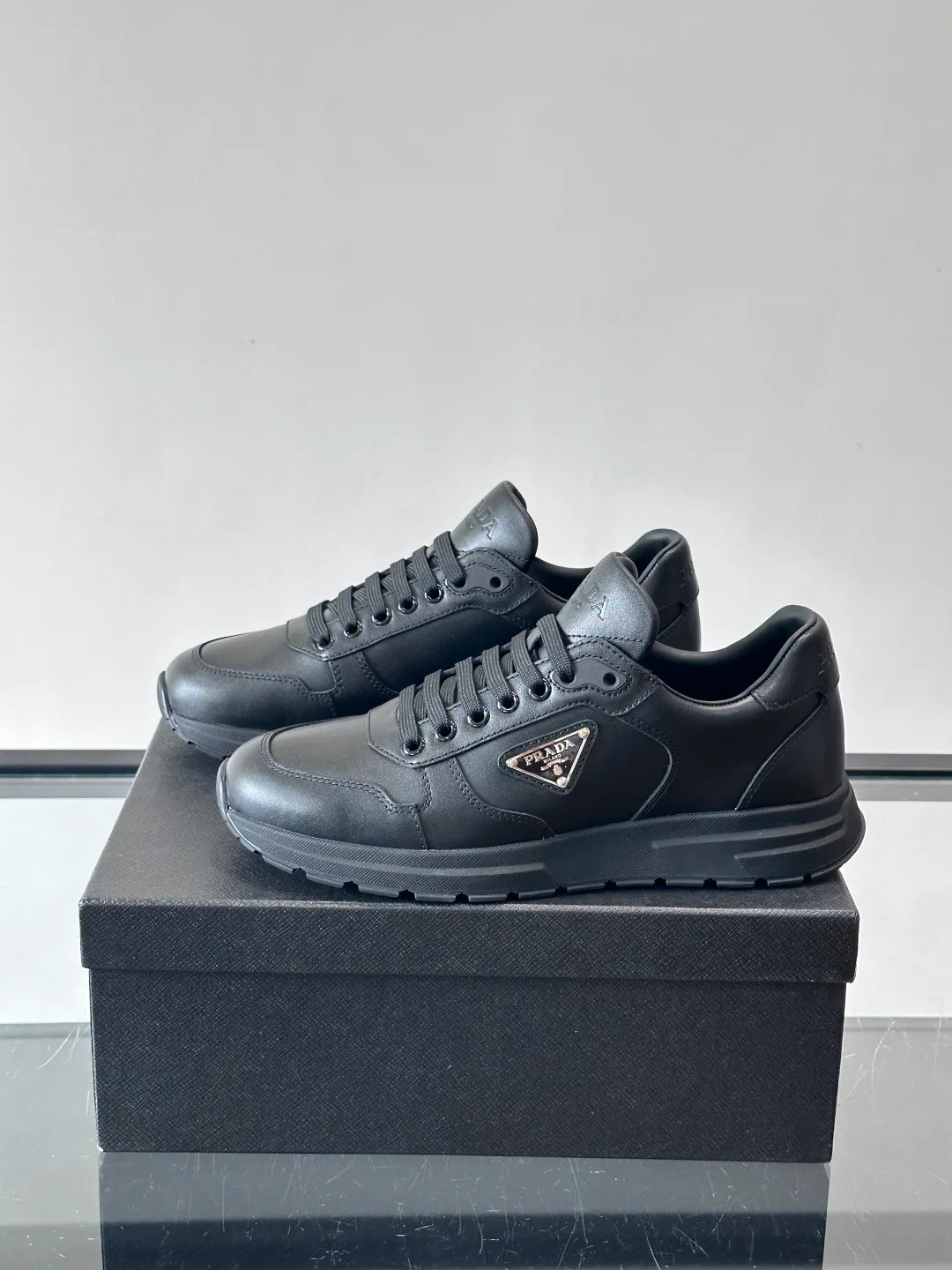 Кроссовки Мужские Prada 11433420