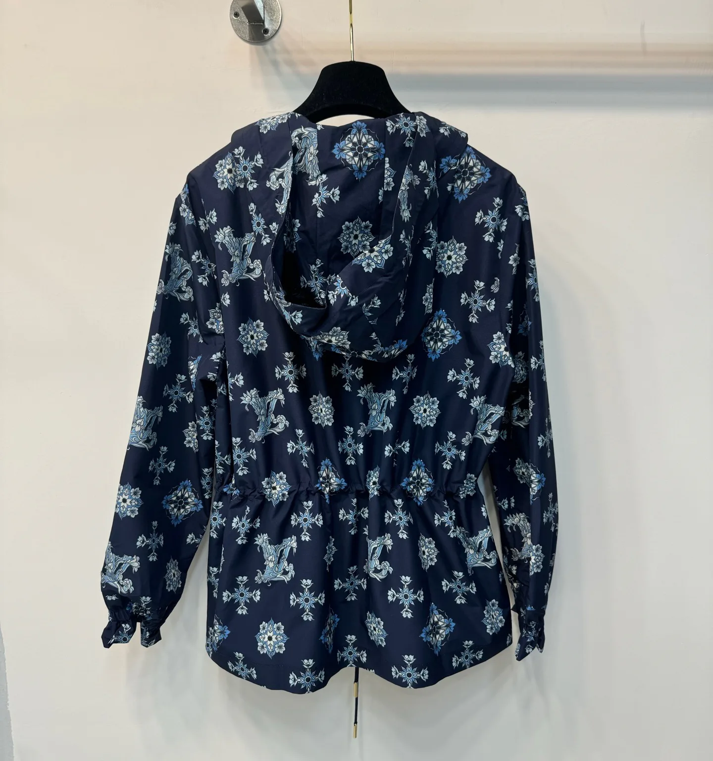 Куртки И Пуховики Женские Louis Vuitton 11225195