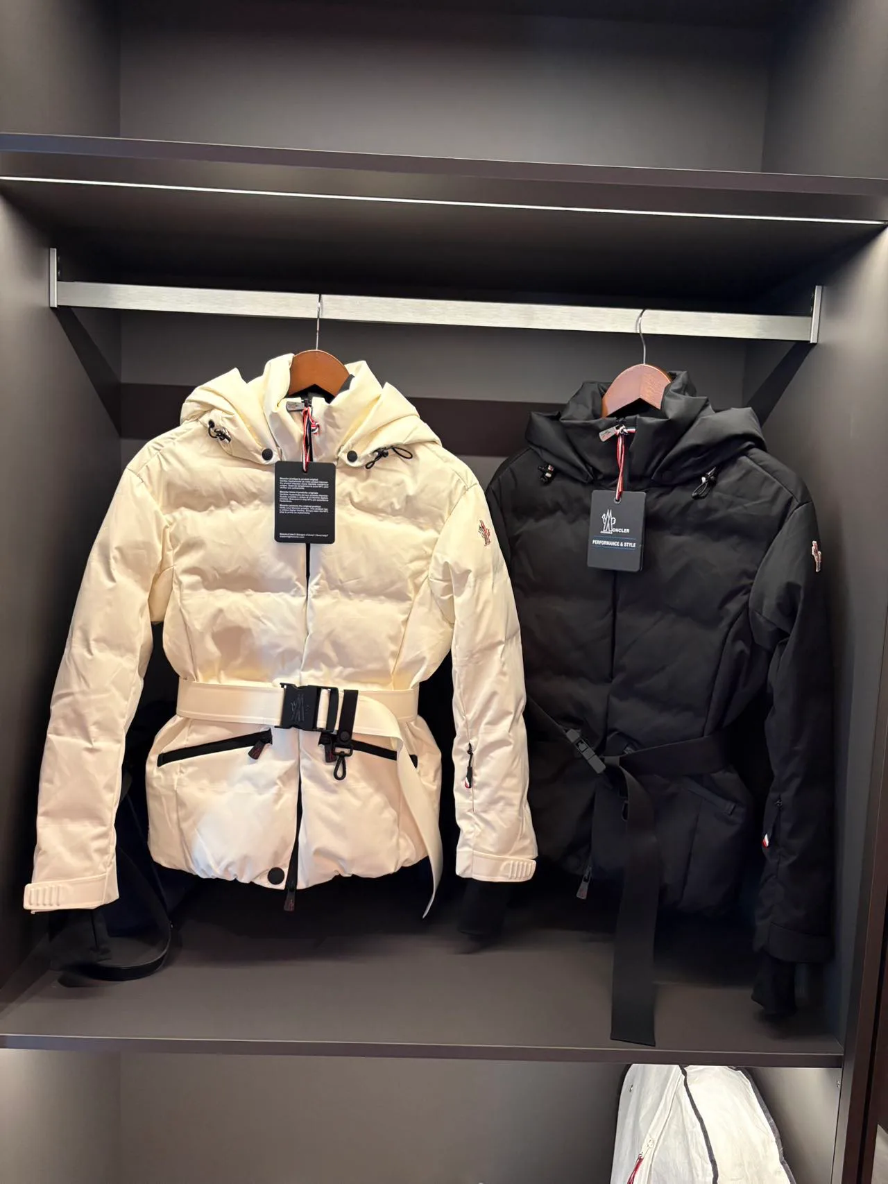Куртки И Пуховики Мужские Moncler 18231762