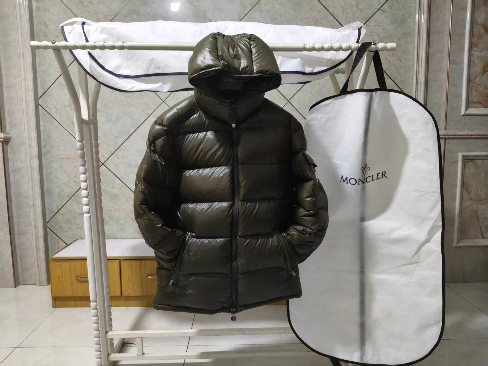 Куртки И Пуховики Женские Moncler 17964627