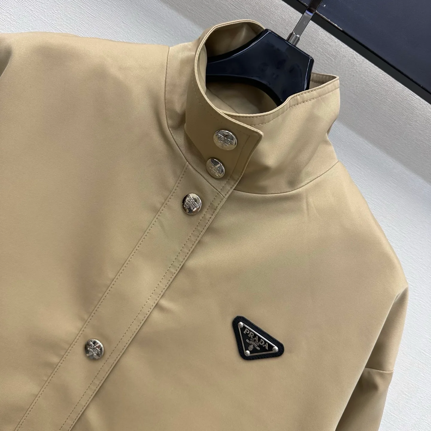 Куртки И Пуховики Женские Prada 18432100