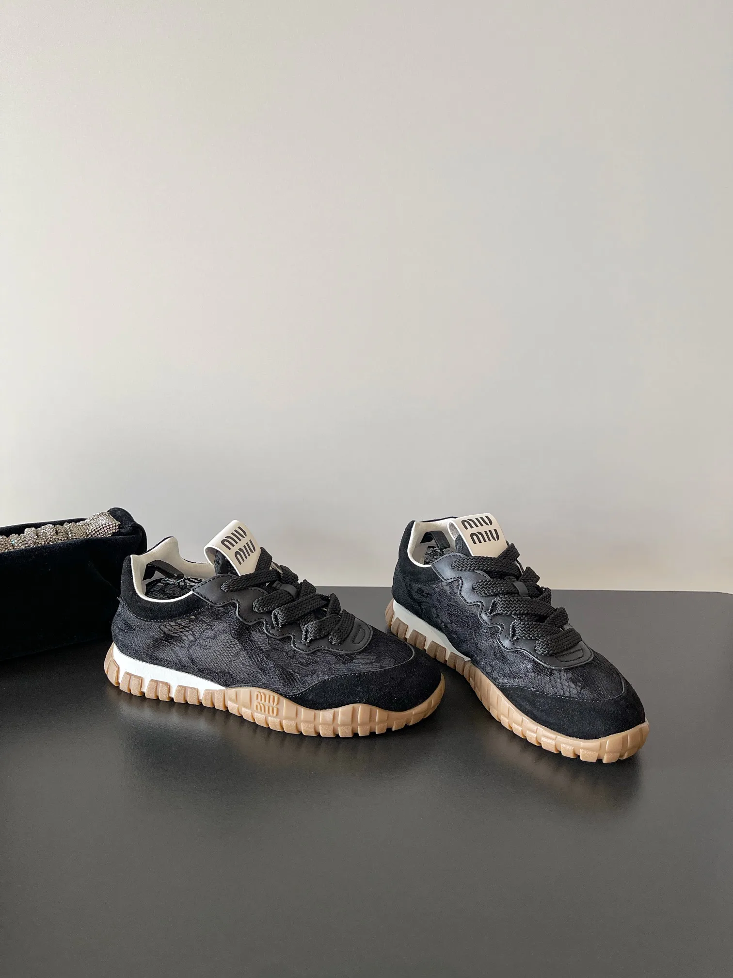 Кроссовки Женские Miu Miu 10429543