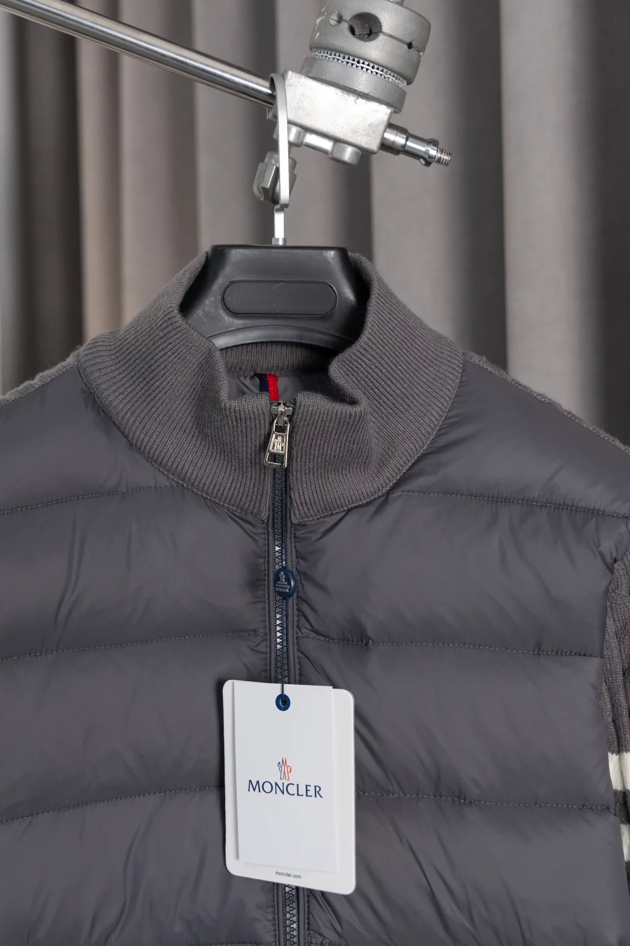 Куртки И Пуховики Женские Moncler 6378577