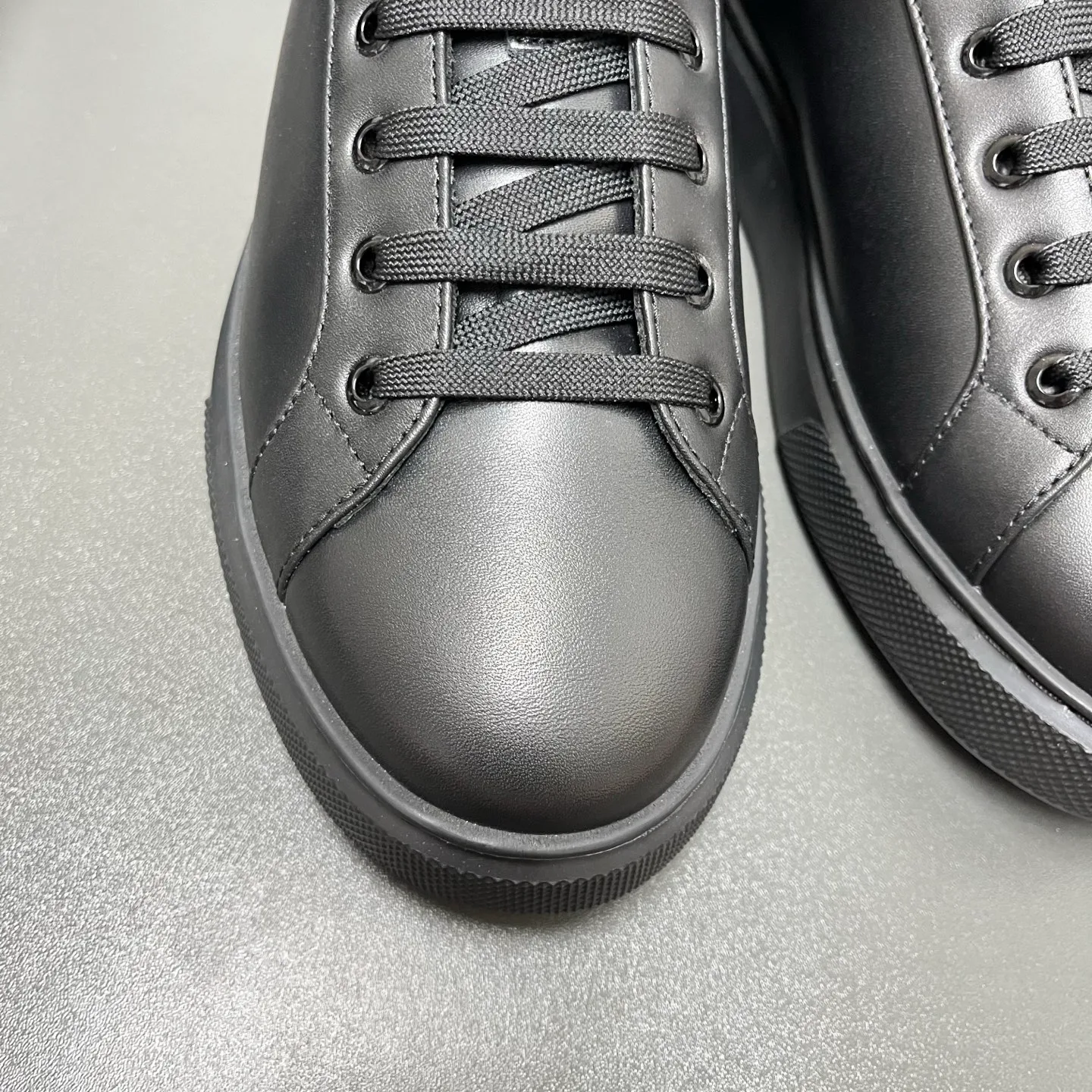 Кроссовки Мужские Prada 17457812