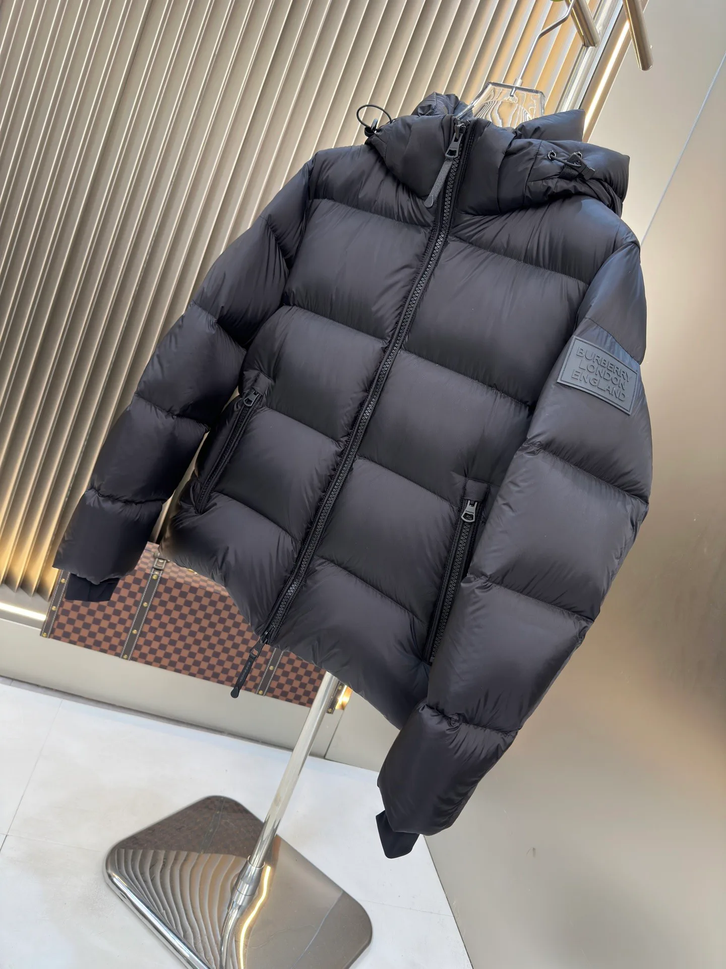 Куртки И Пуховики Женские Burberry 17922009