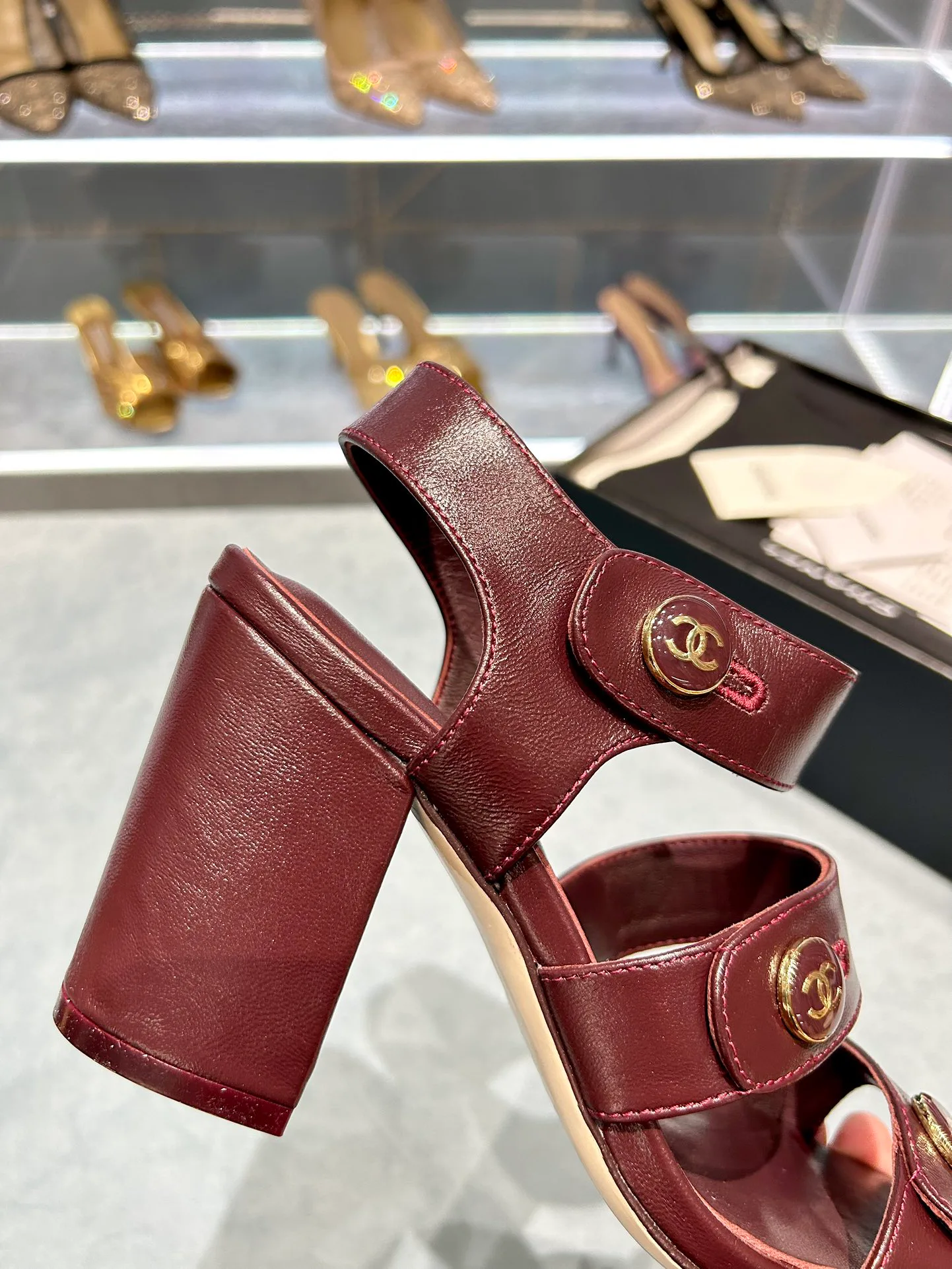 Босоножки Женские Chanel 10245368