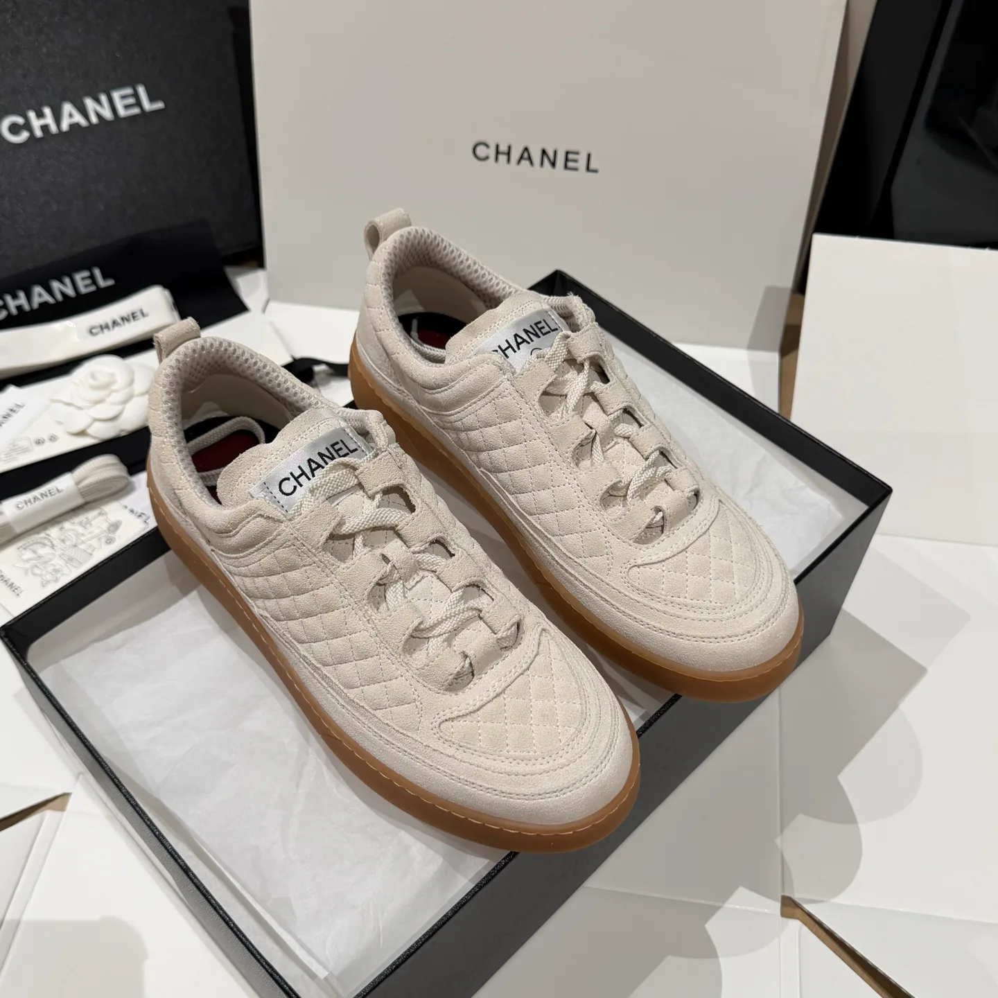 Кроссовки Женские Chanel 18551778
