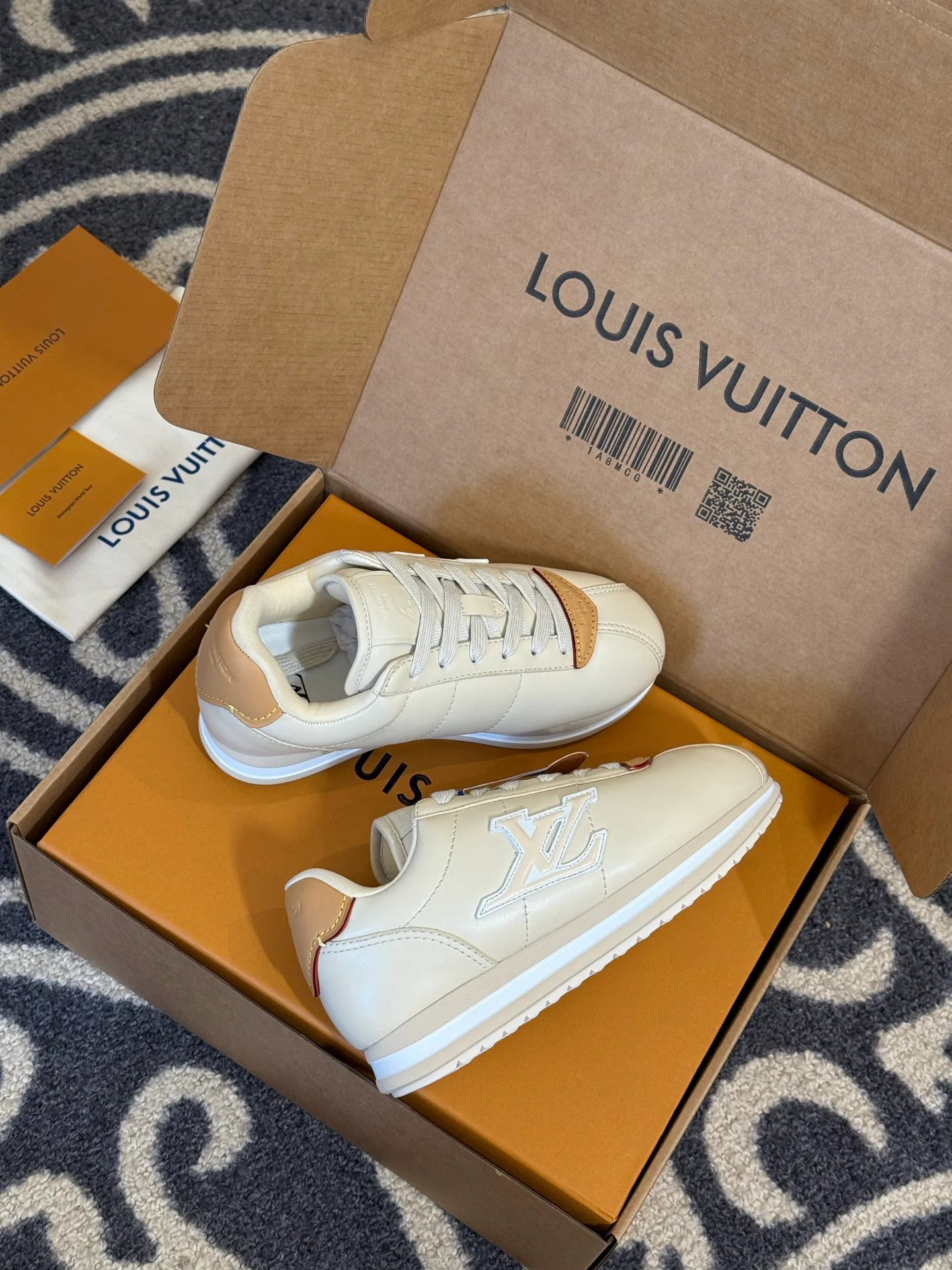 Кроссовки Женские Louis Vuitton 60639