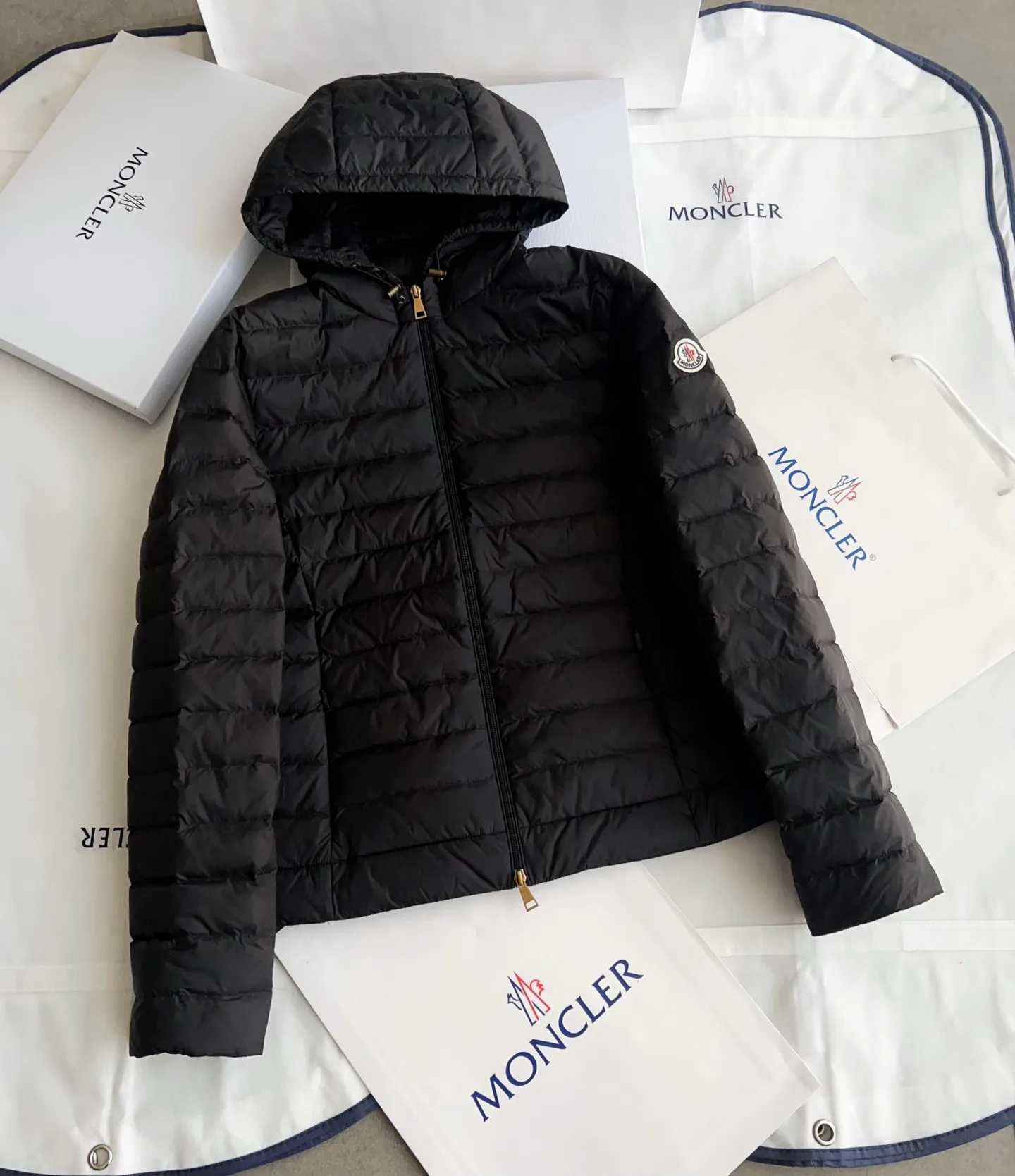 Куртки И Пуховики Женские Moncler 19417522