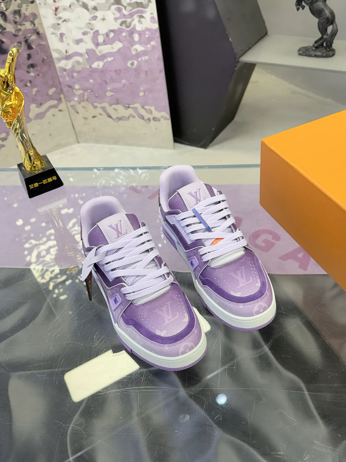 Кроссовки Женские Louis Vuitton 11674113