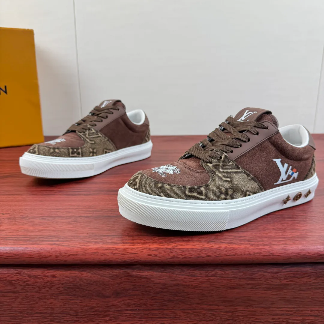 Кроссовки Мужские Louis Vuitton 18100491